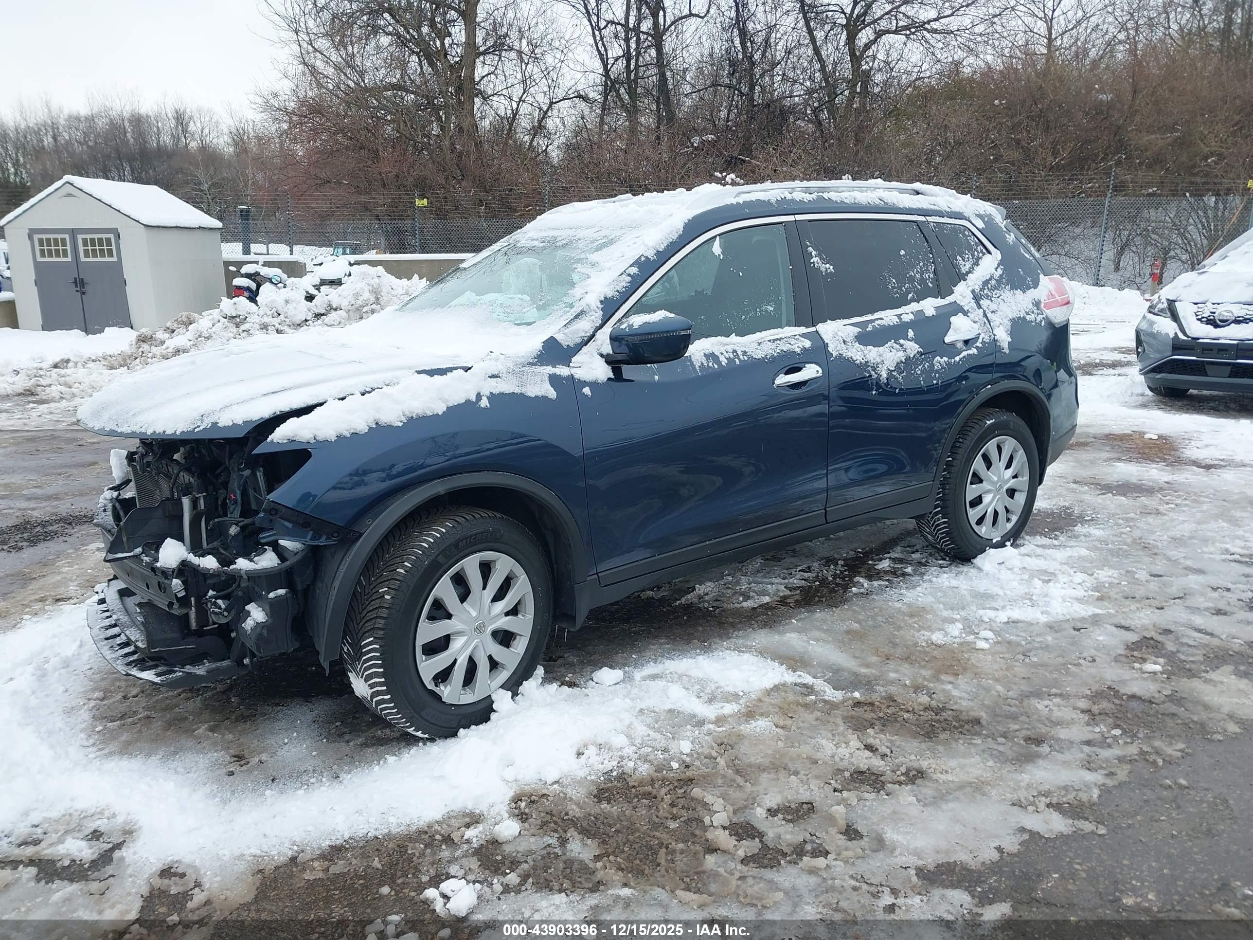 NISSAN ROGUE image 2