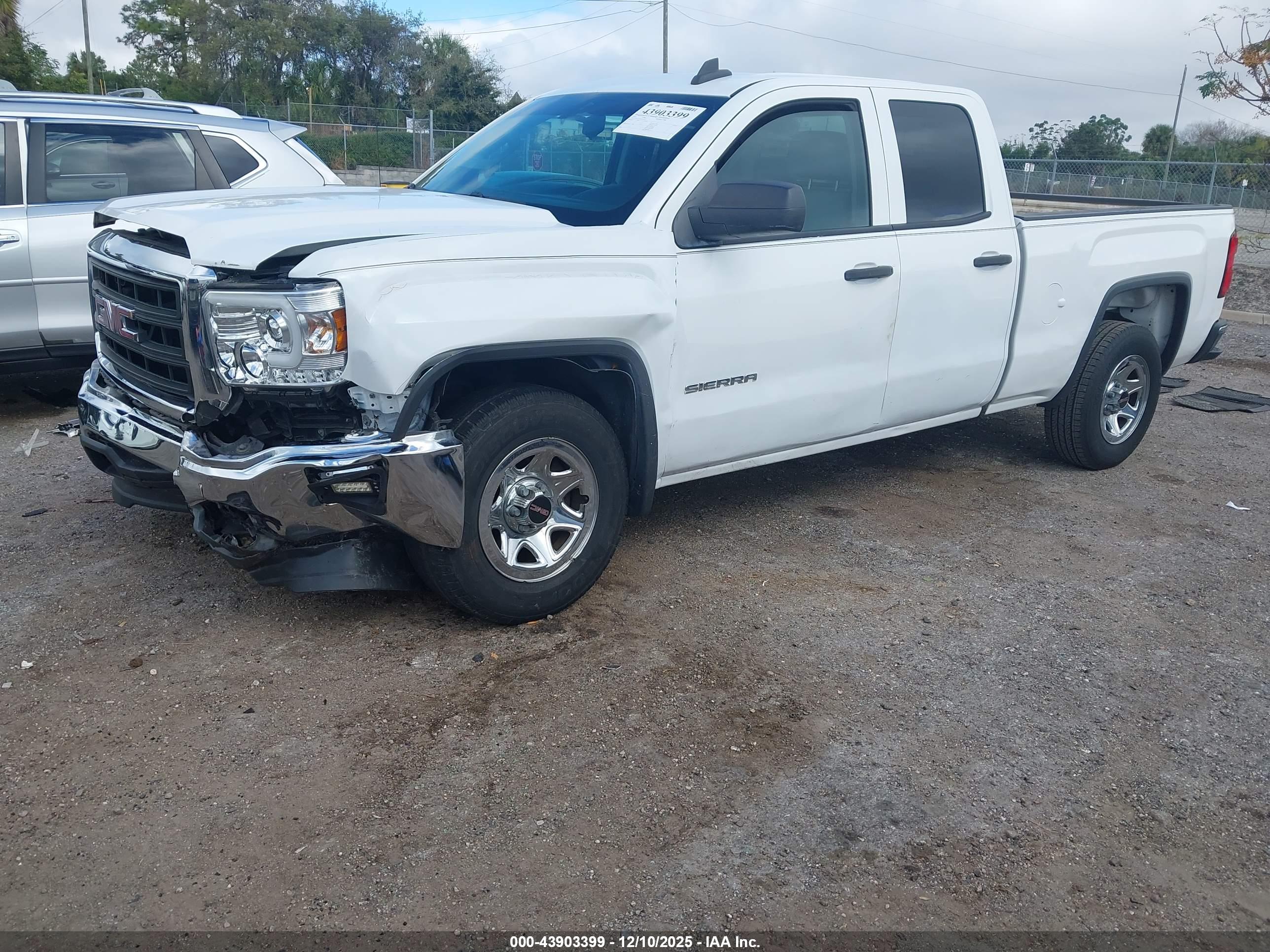 GMC SIERRA image 2