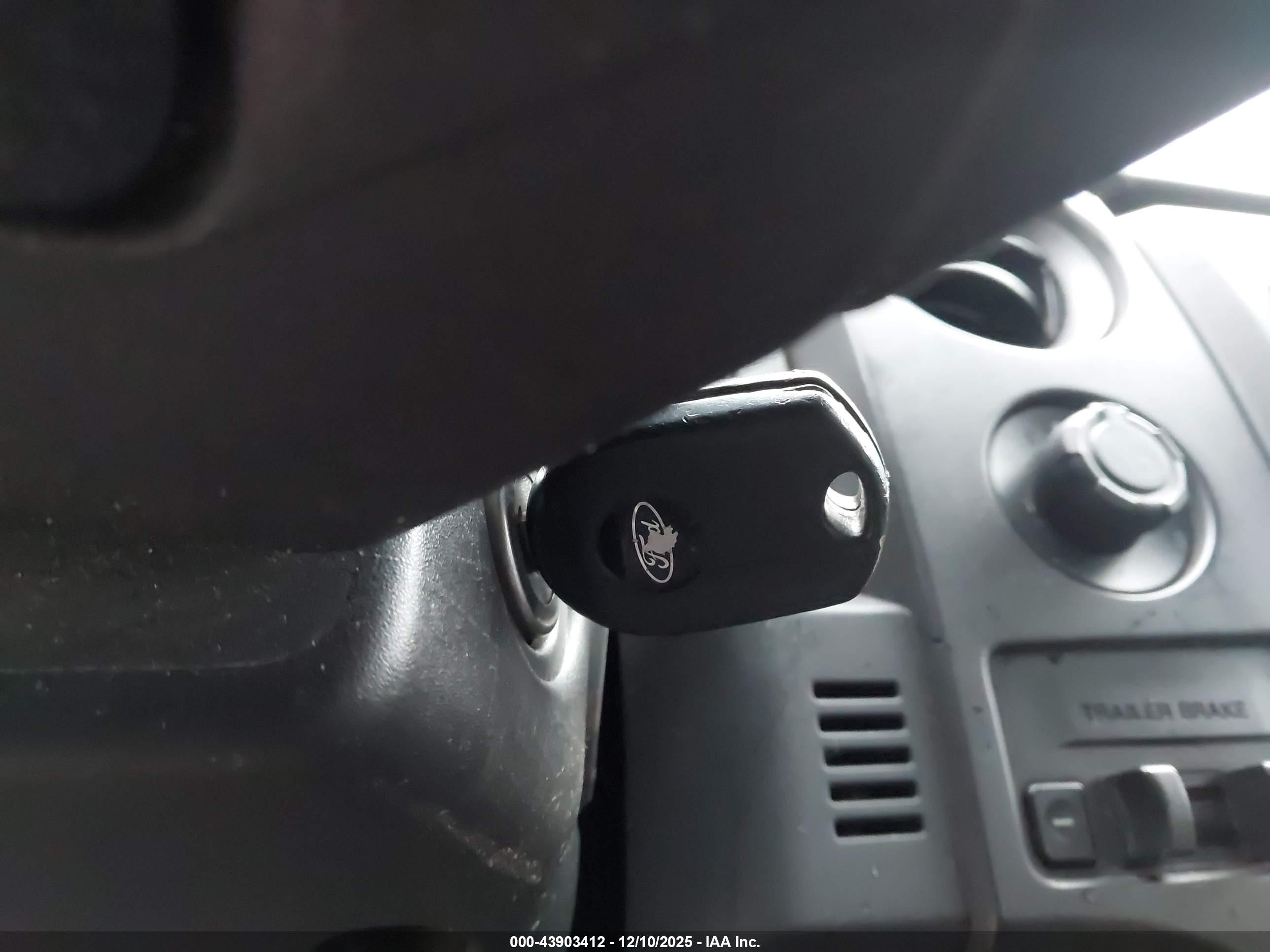 FORD F-150 image 11