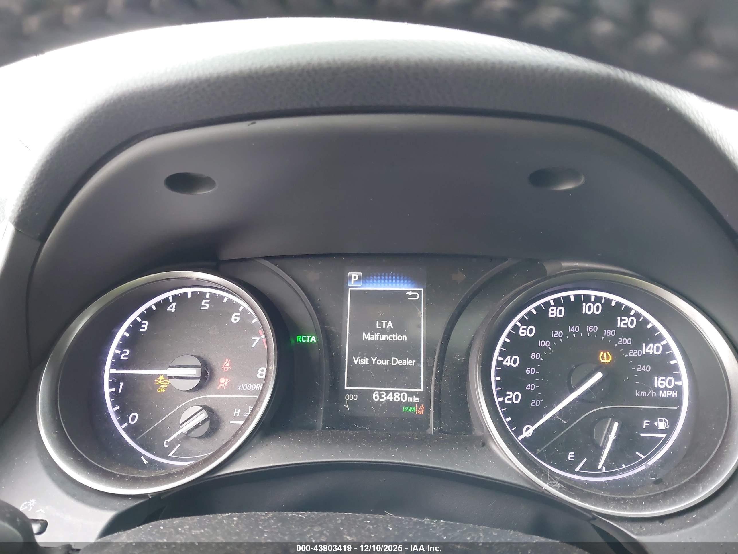 TOYOTA CAMRY image 7