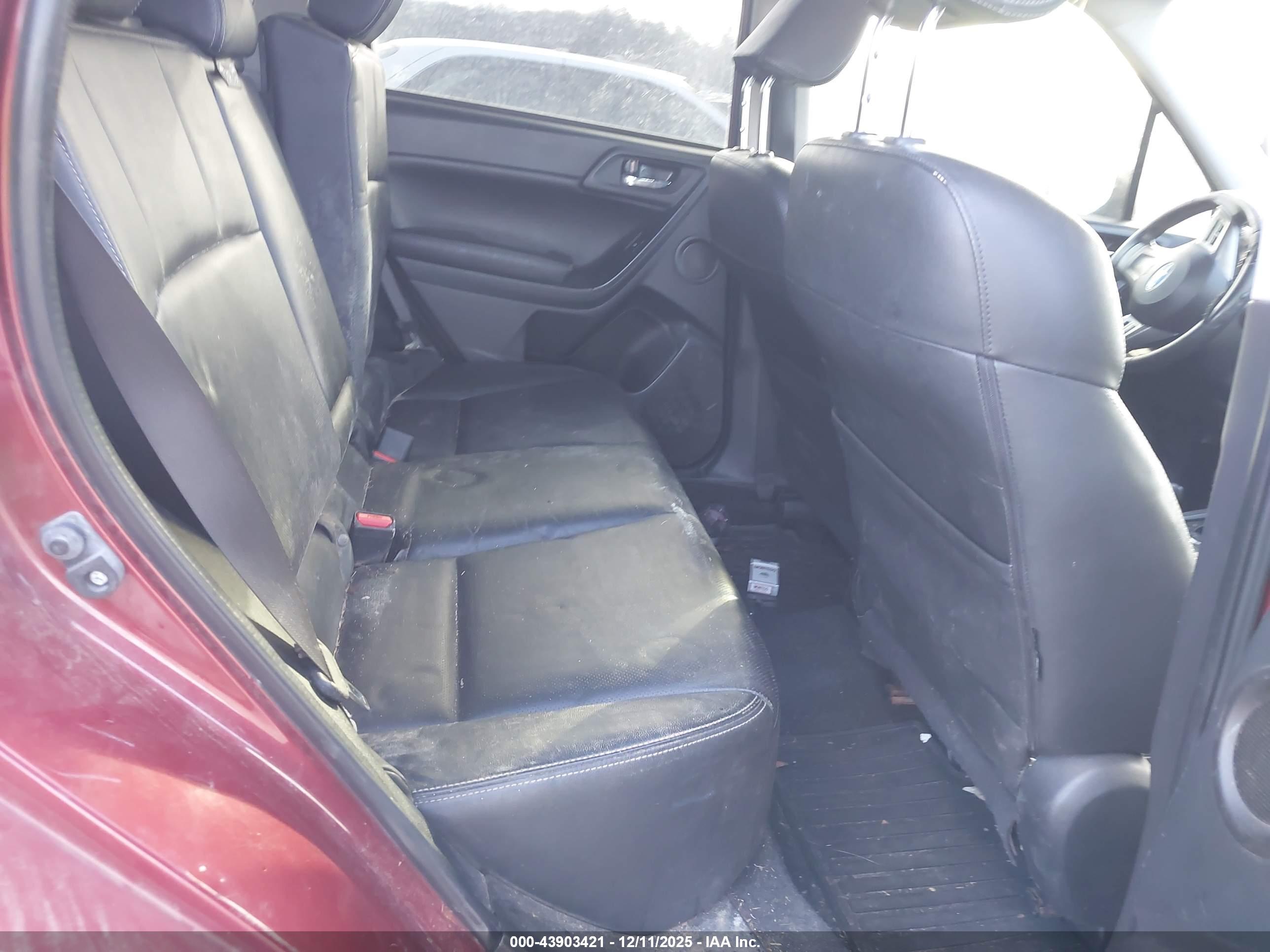SUBARU FORESTER image 8