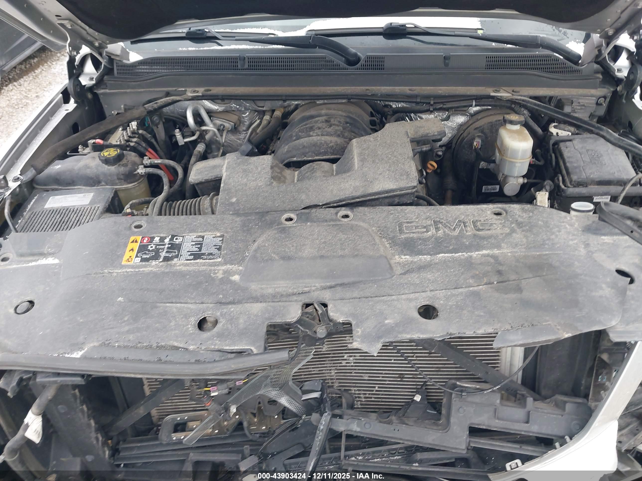 GMC YUKON image 10