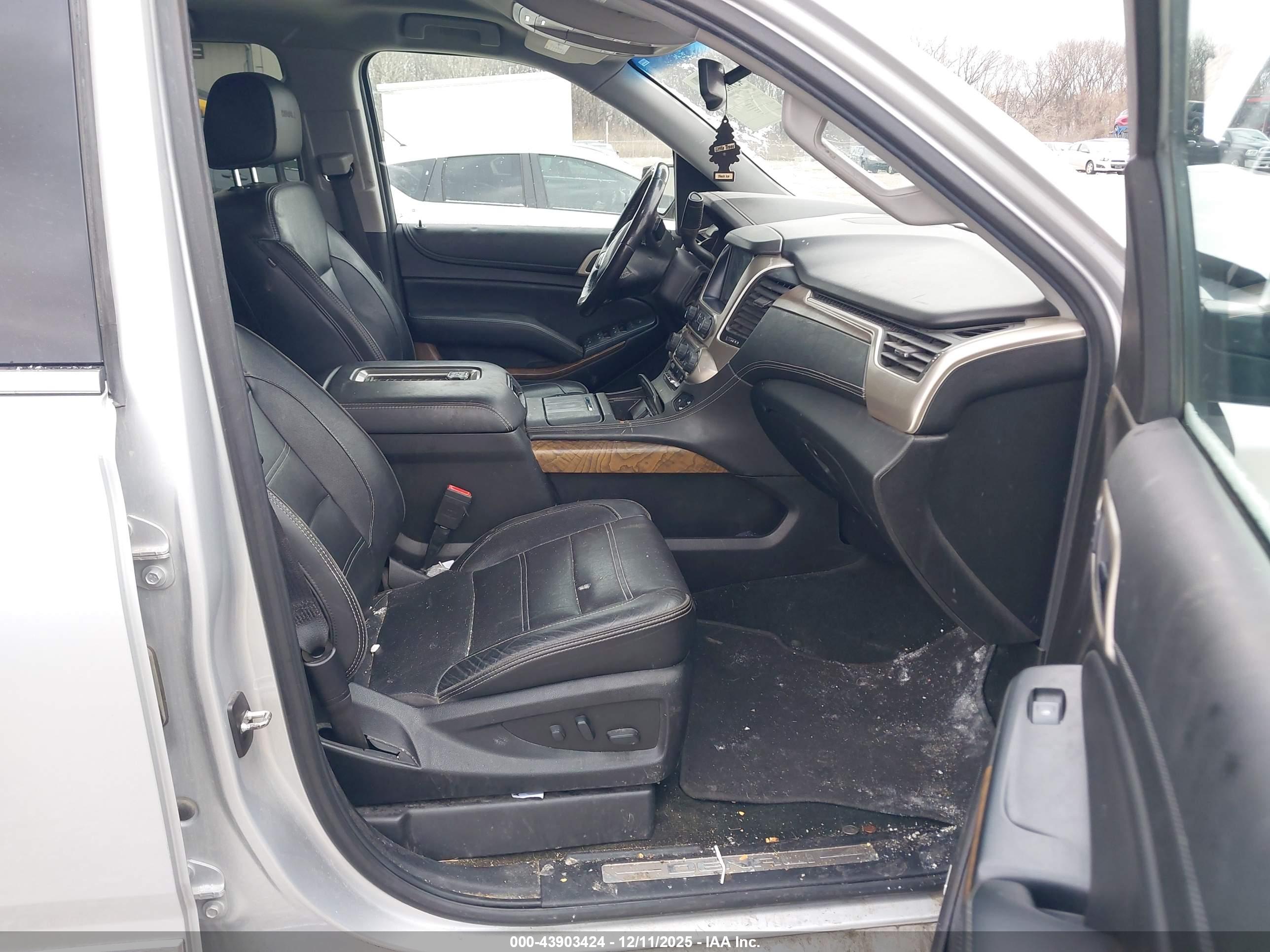 GMC YUKON image 5