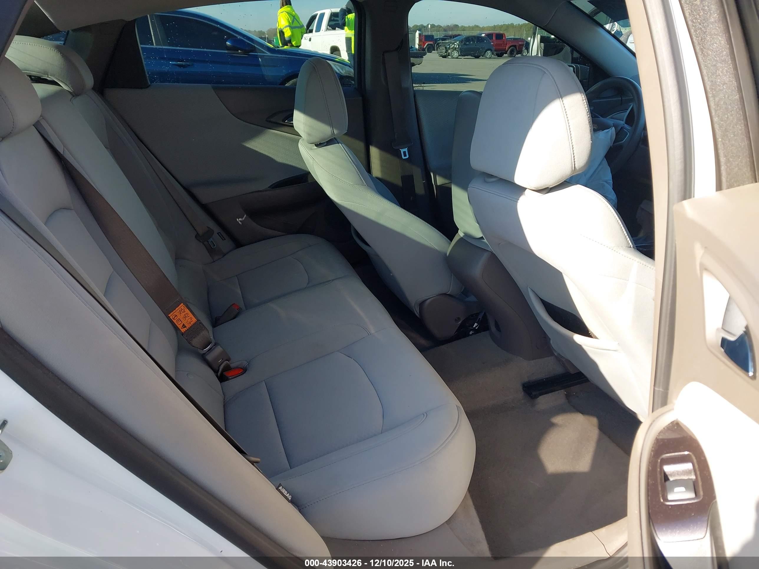CHEVROLET MALIBU image 8