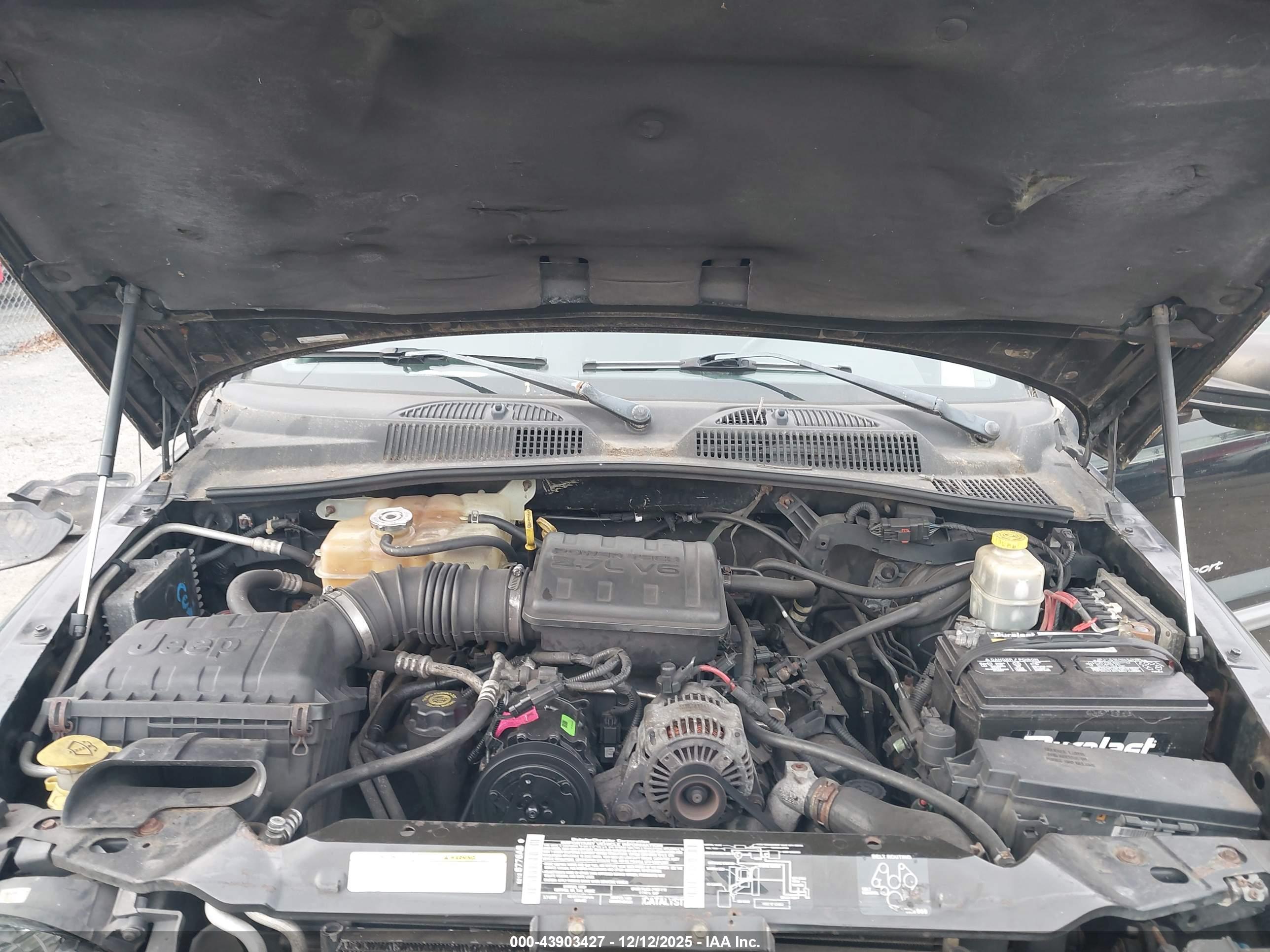 JEEP LIBERTY image 10