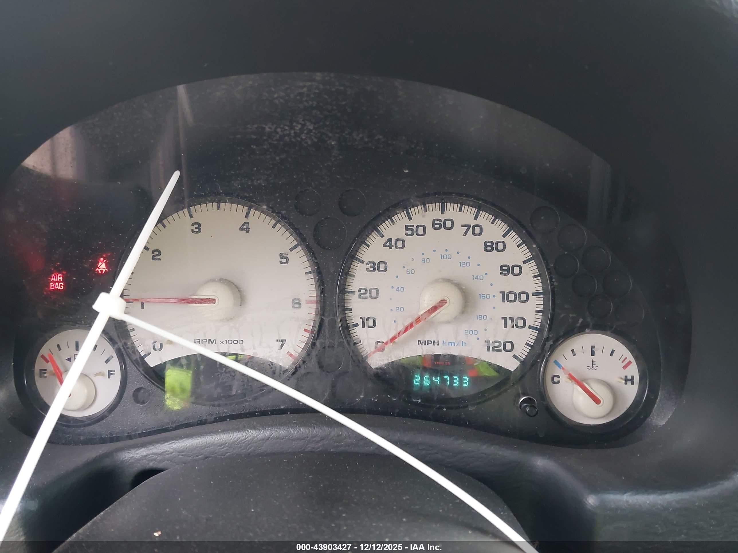 JEEP LIBERTY image 7