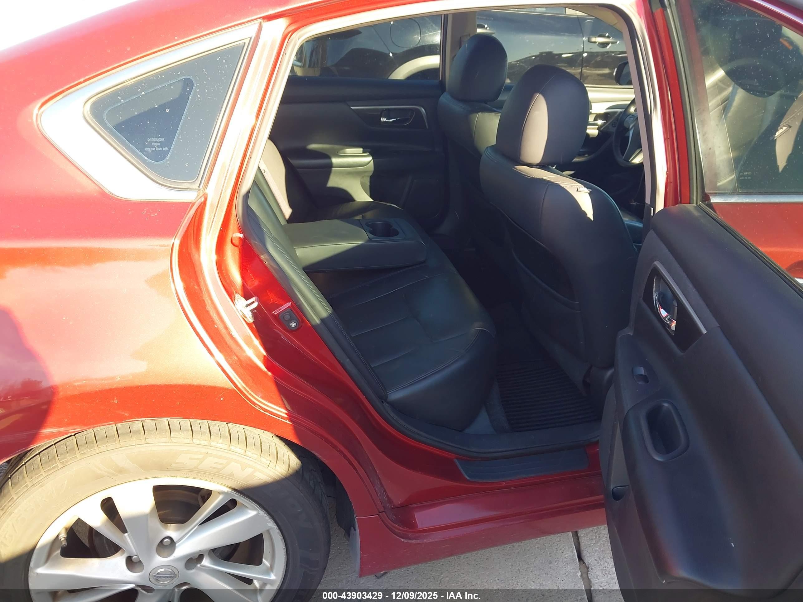 NISSAN ALTIMA image 8