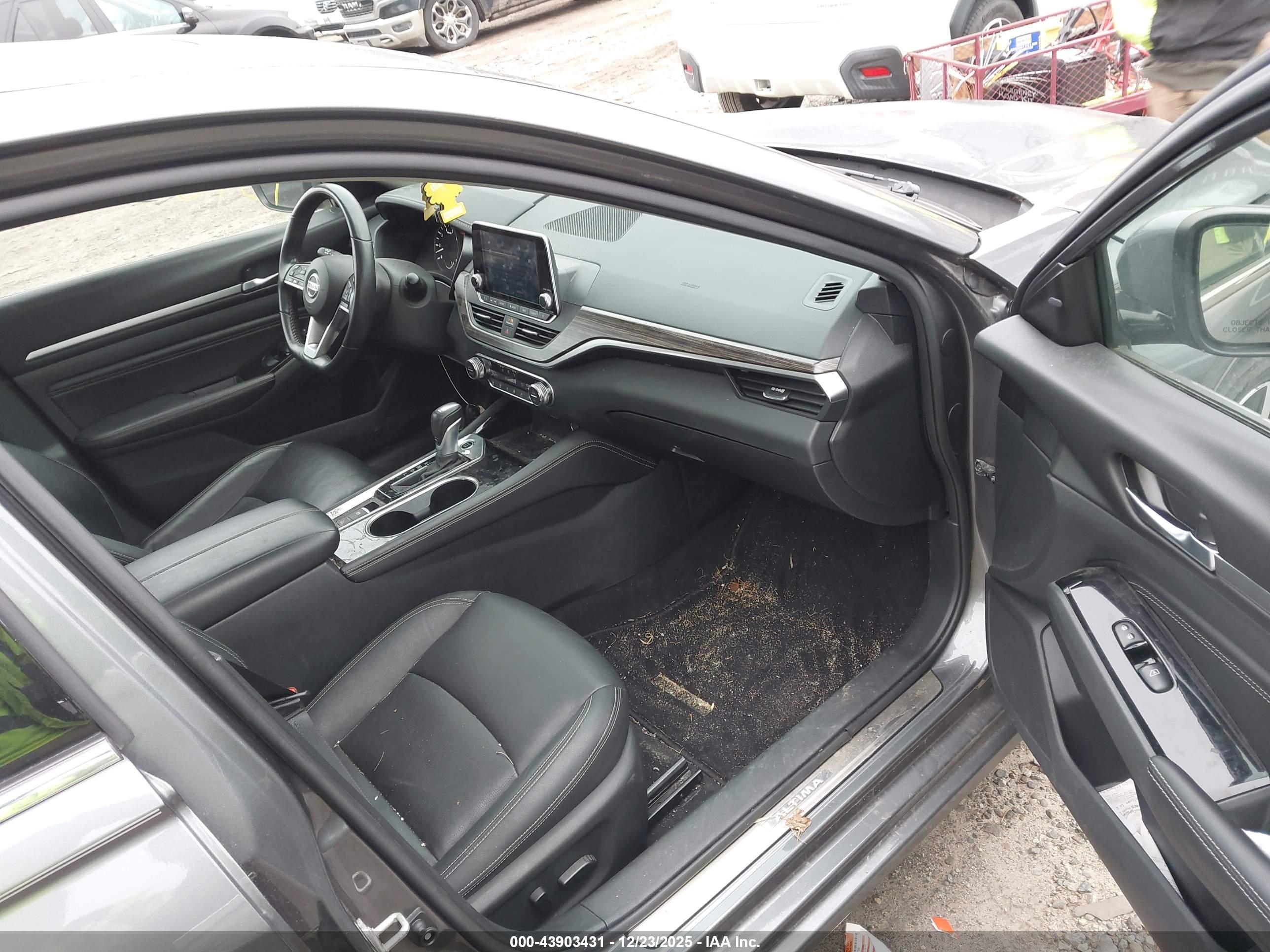 NISSAN ALTIMA image 5