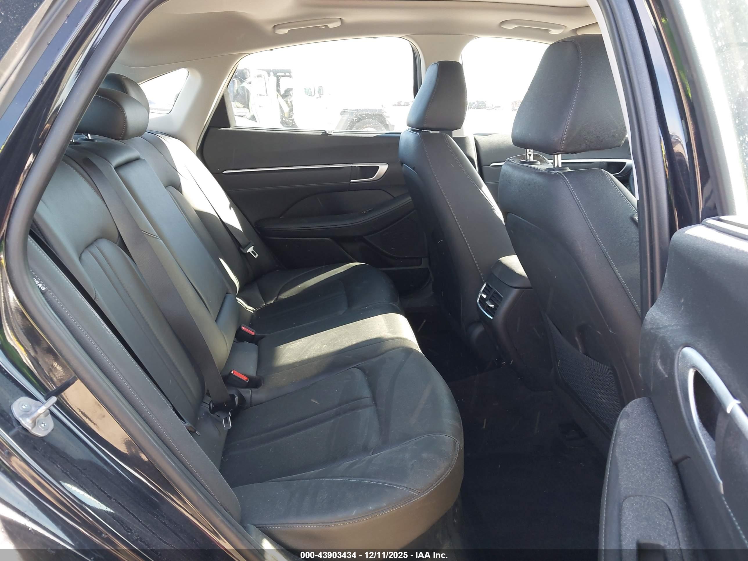 HYUNDAI SONATA image 8