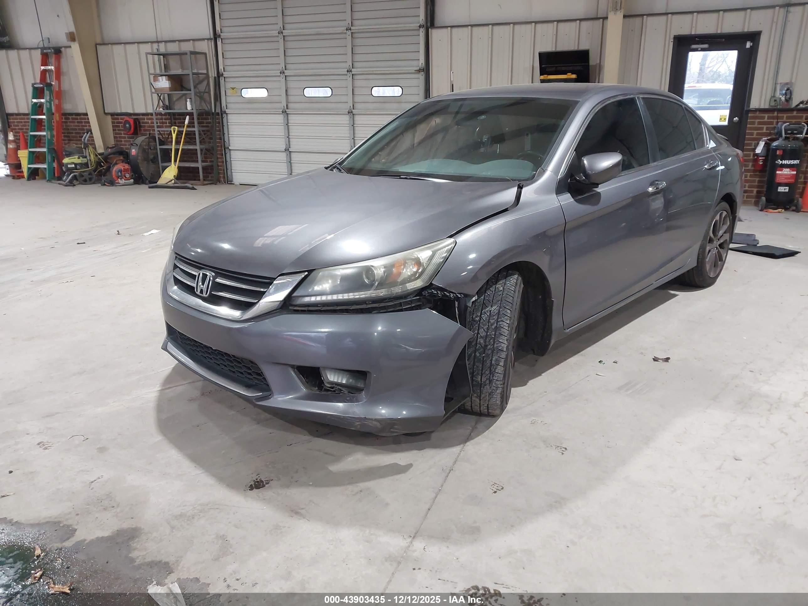 HONDA ACCORD image 2