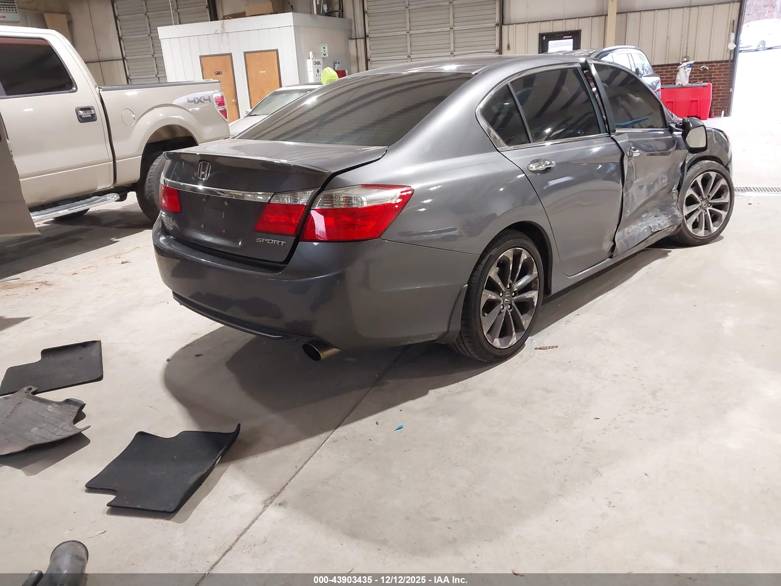 HONDA ACCORD image 4
