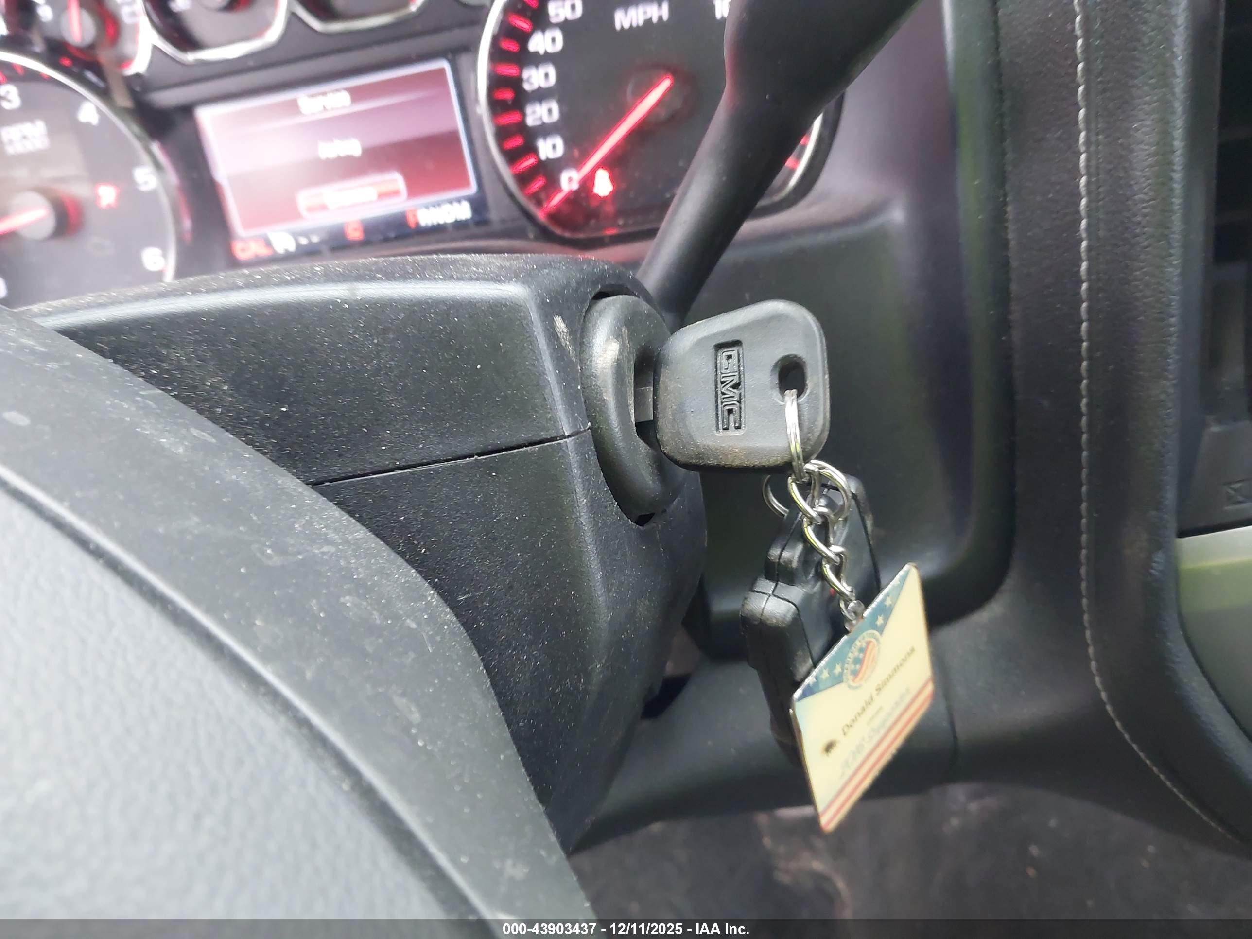 GMC SIERRA image 11