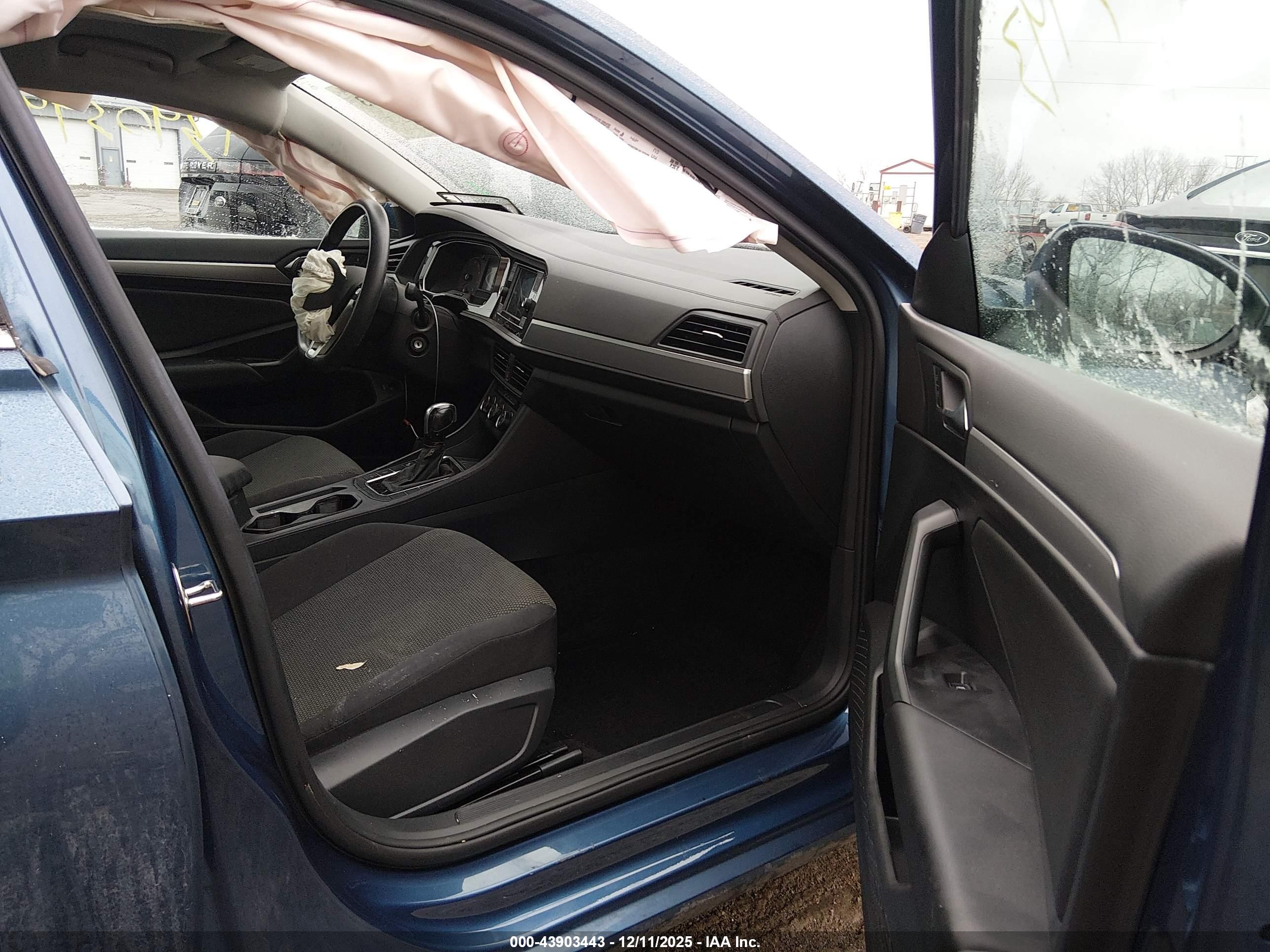 VOLKSWAGEN JETTA image 5