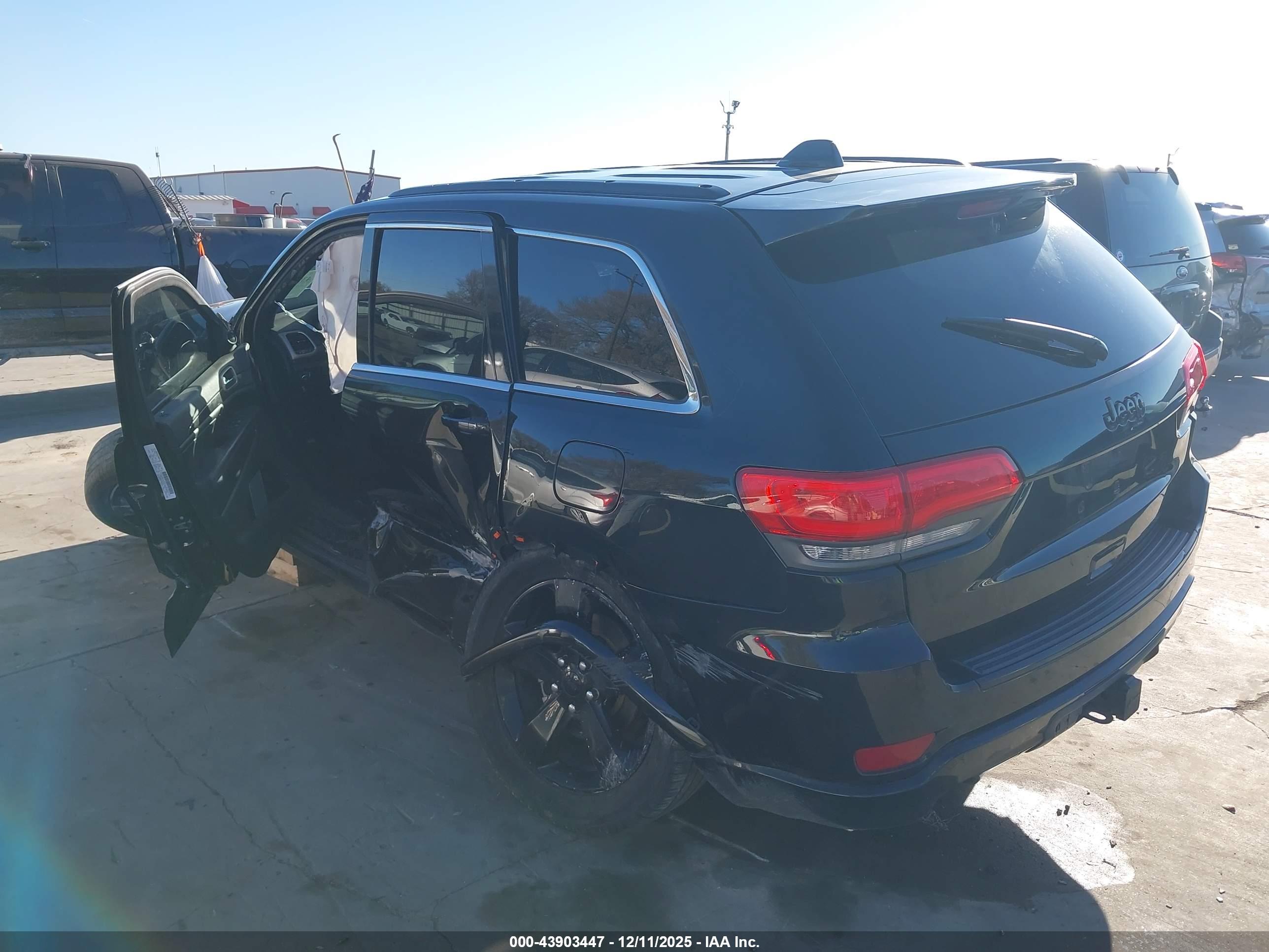 JEEP GRAND image 3