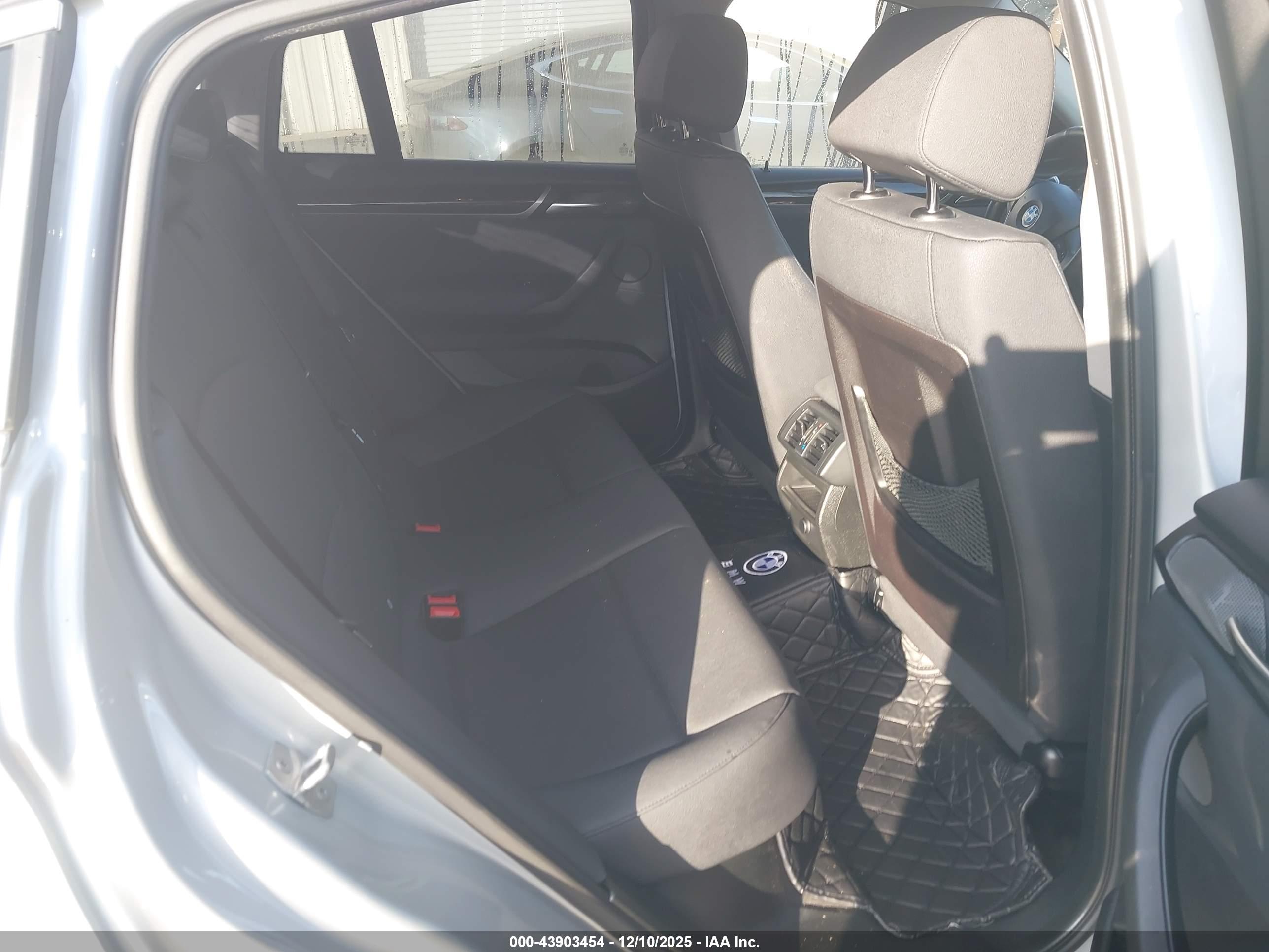 BMW X4 image 8