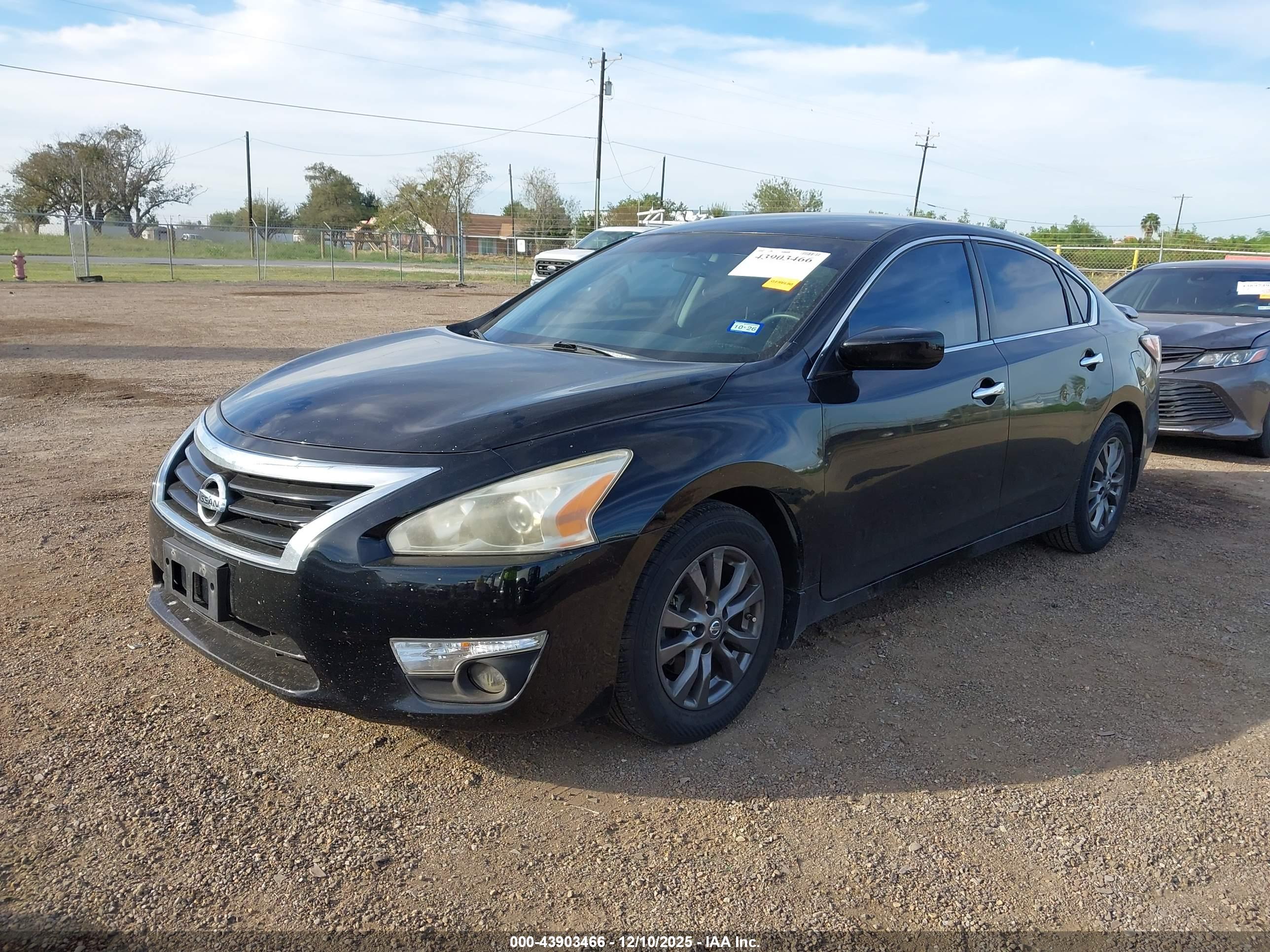 NISSAN ALTIMA image 2