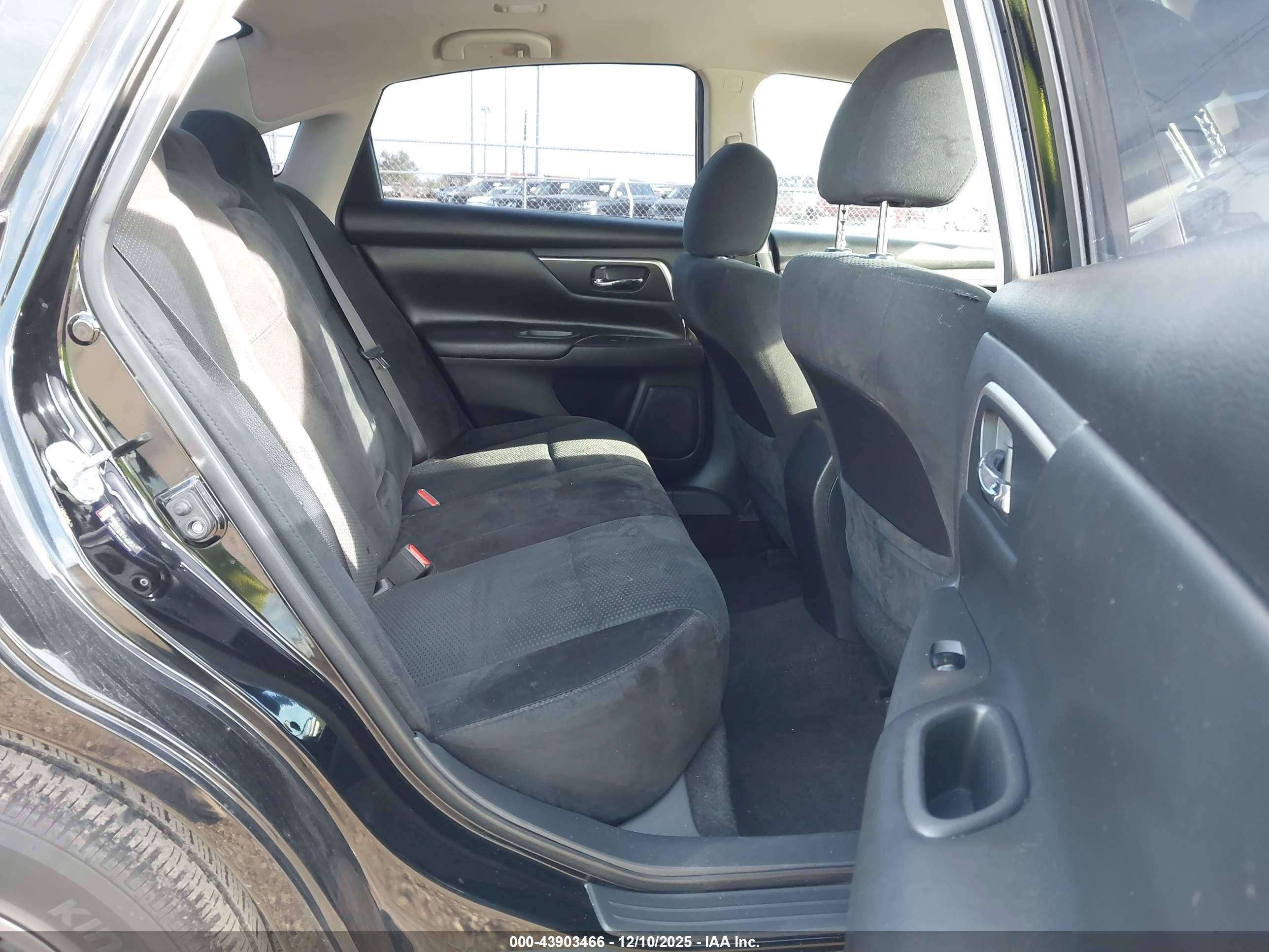 NISSAN ALTIMA image 8