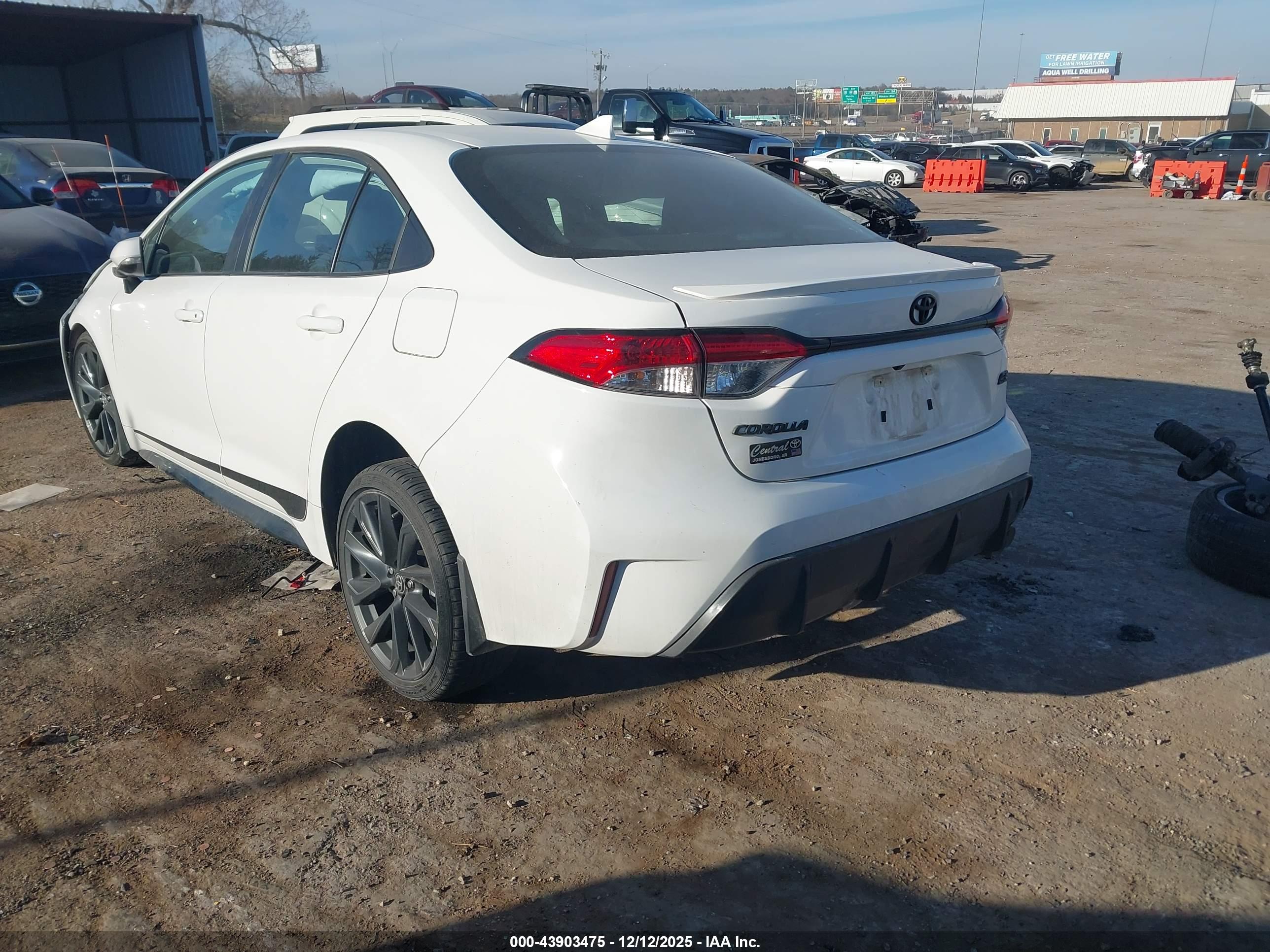 TOYOTA COROLLA image 3