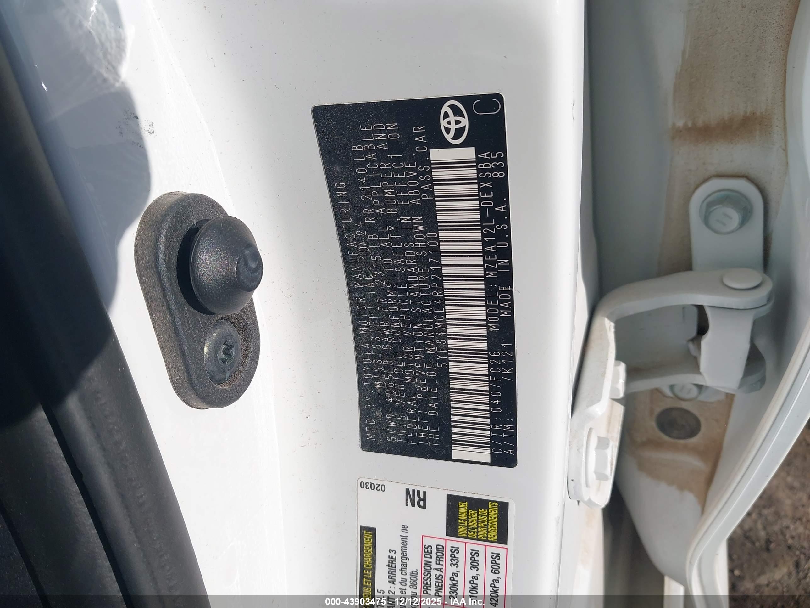 TOYOTA COROLLA image 9