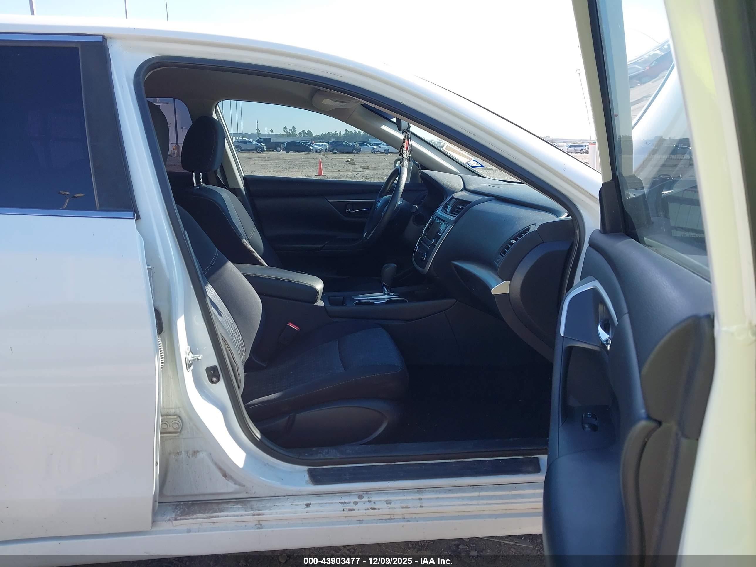 NISSAN ALTIMA image 5