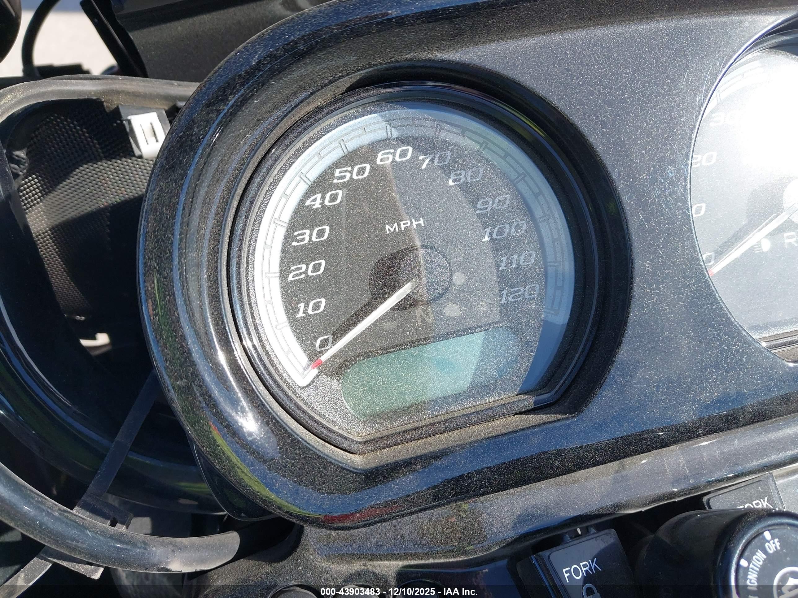 HARLEY-DAVIDSON FLTRK image 7