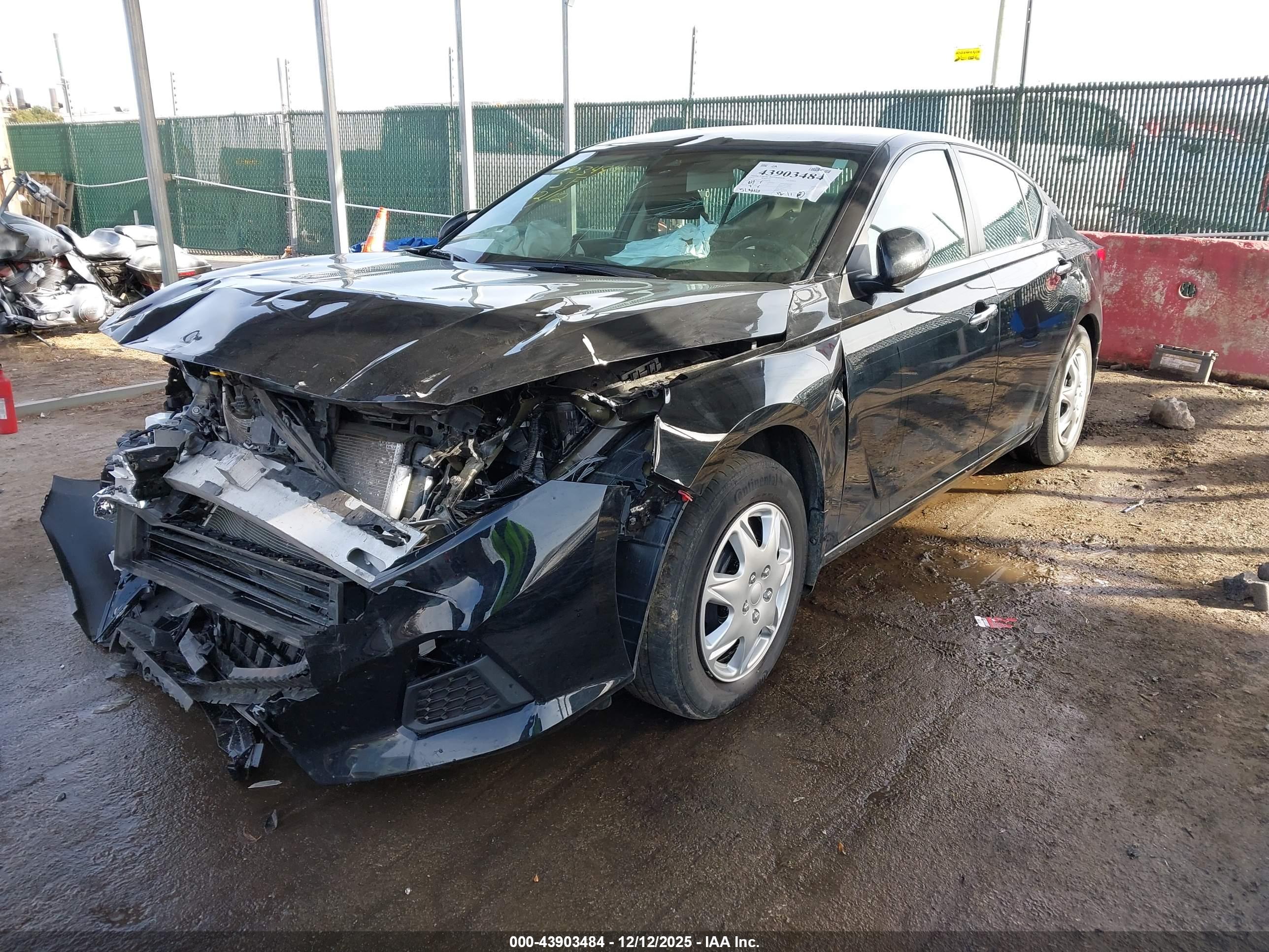 NISSAN ALTIMA image 2