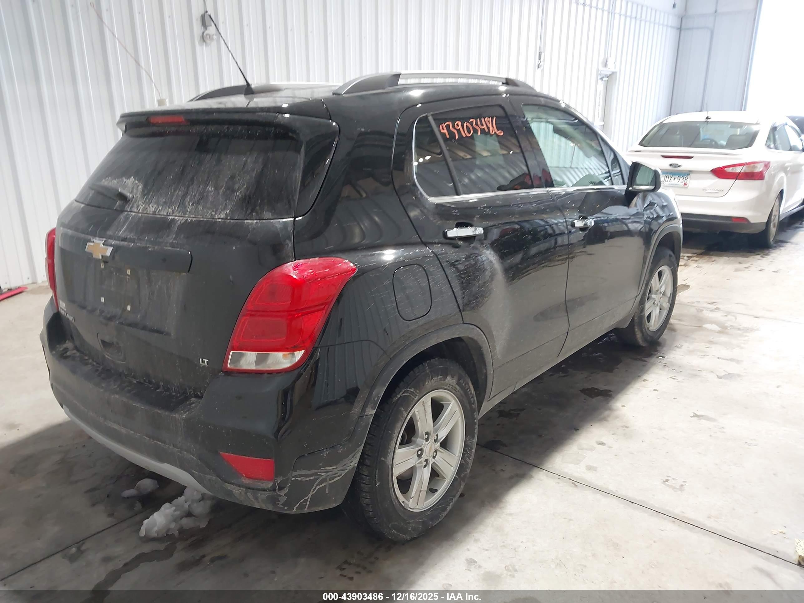 CHEVROLET TRAX image 4