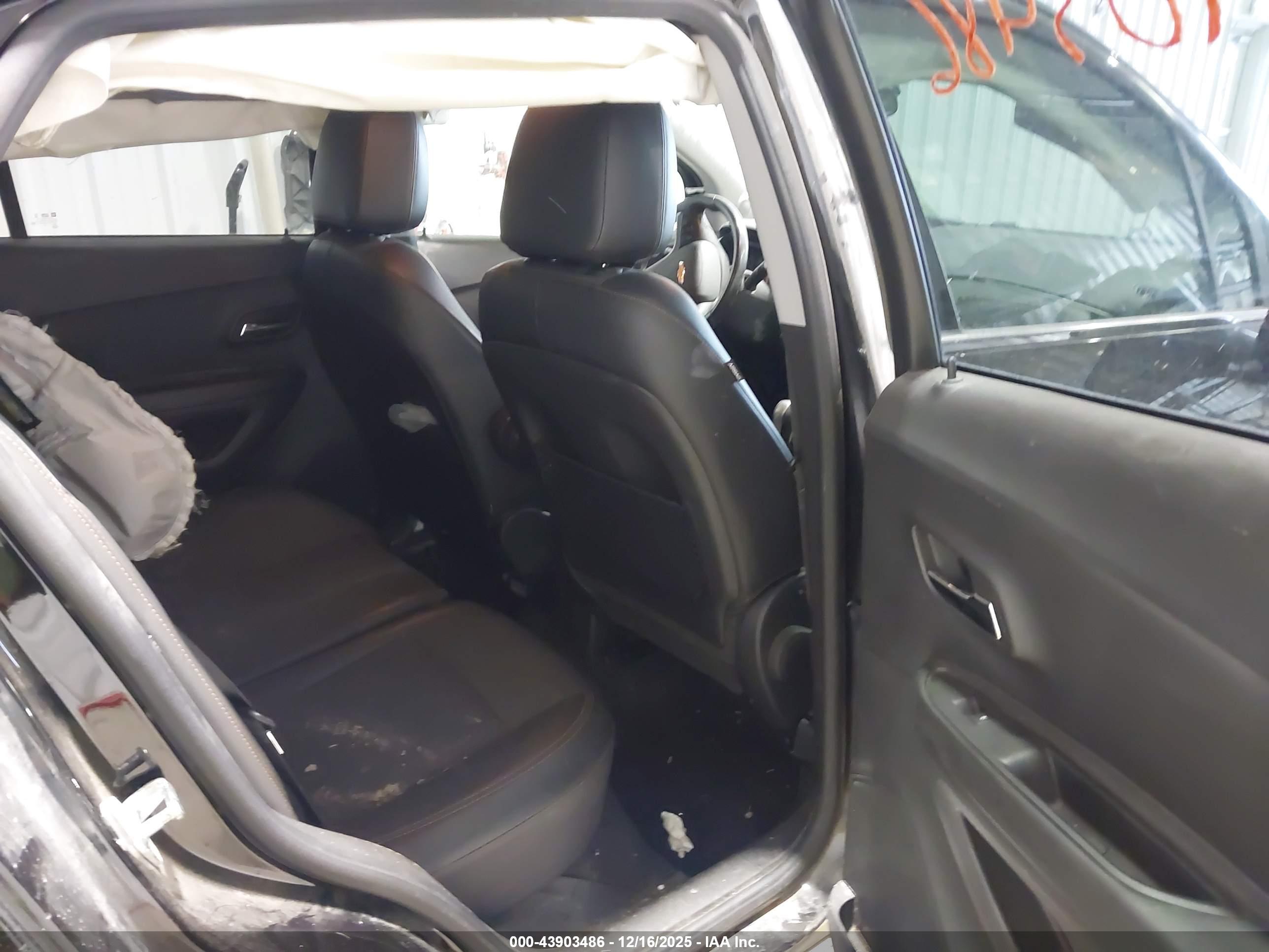 CHEVROLET TRAX image 8