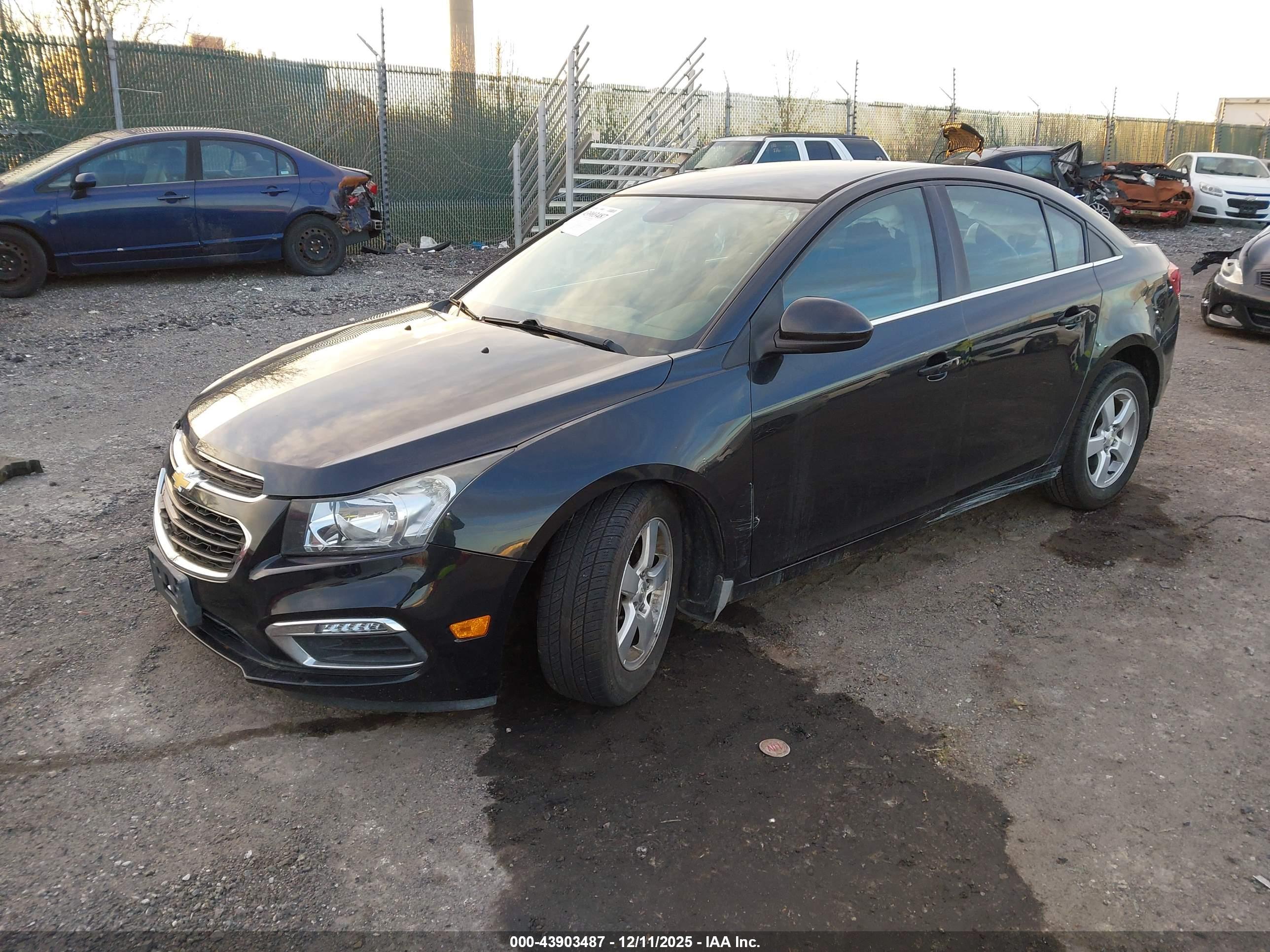 CHEVROLET CRUZE image 2
