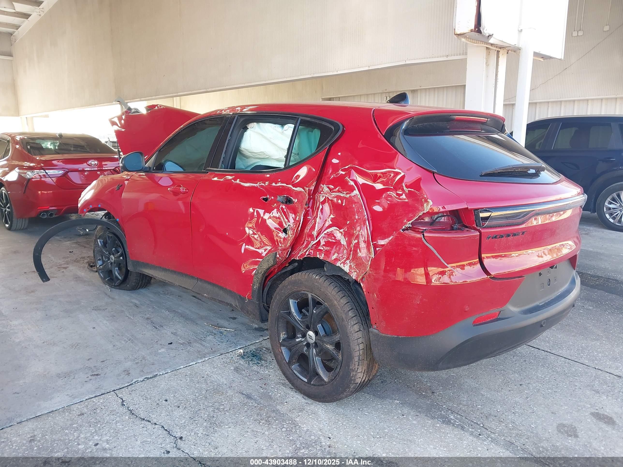 DODGE HORNET image 3