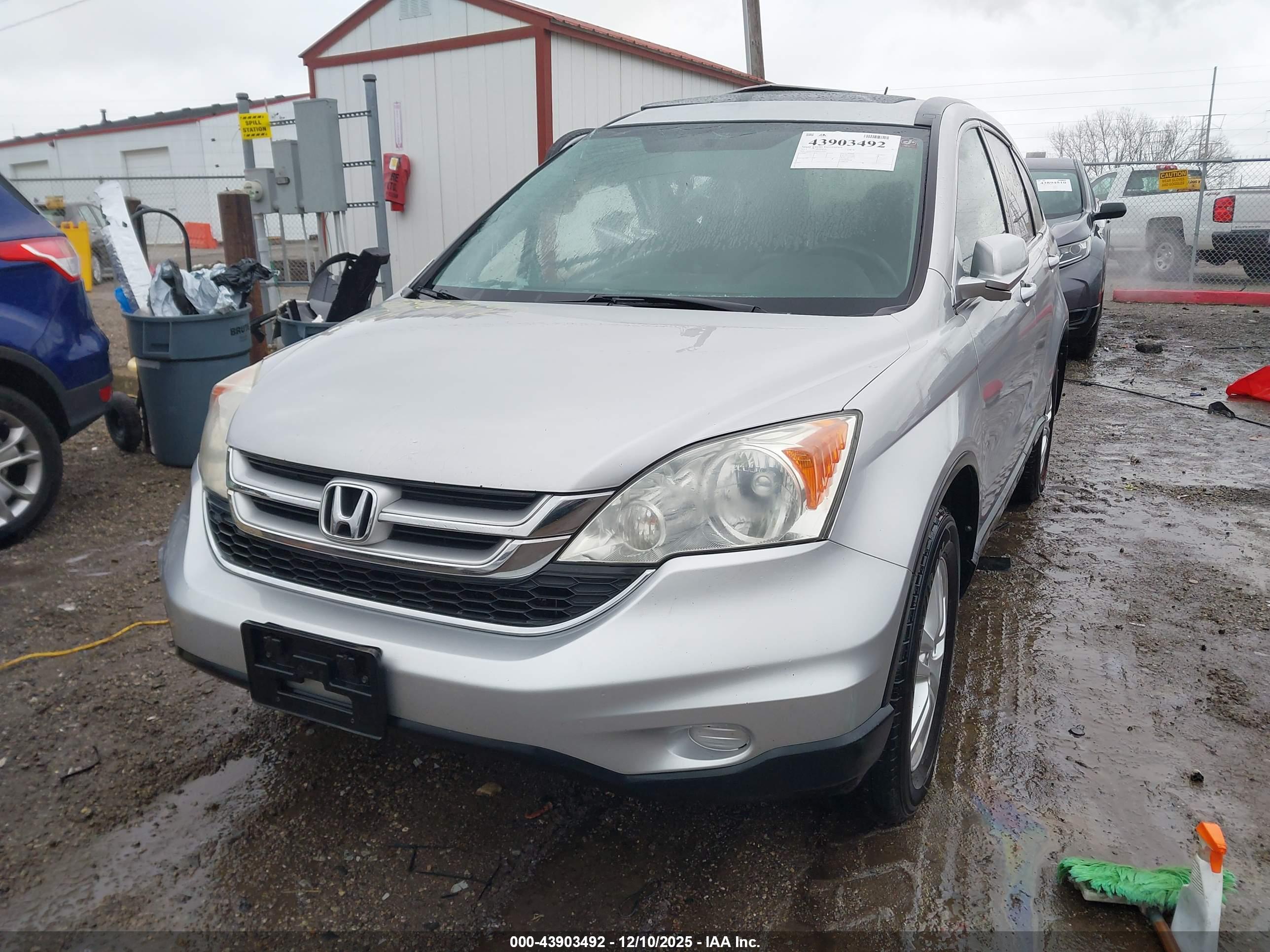 HONDA CR-V image 2