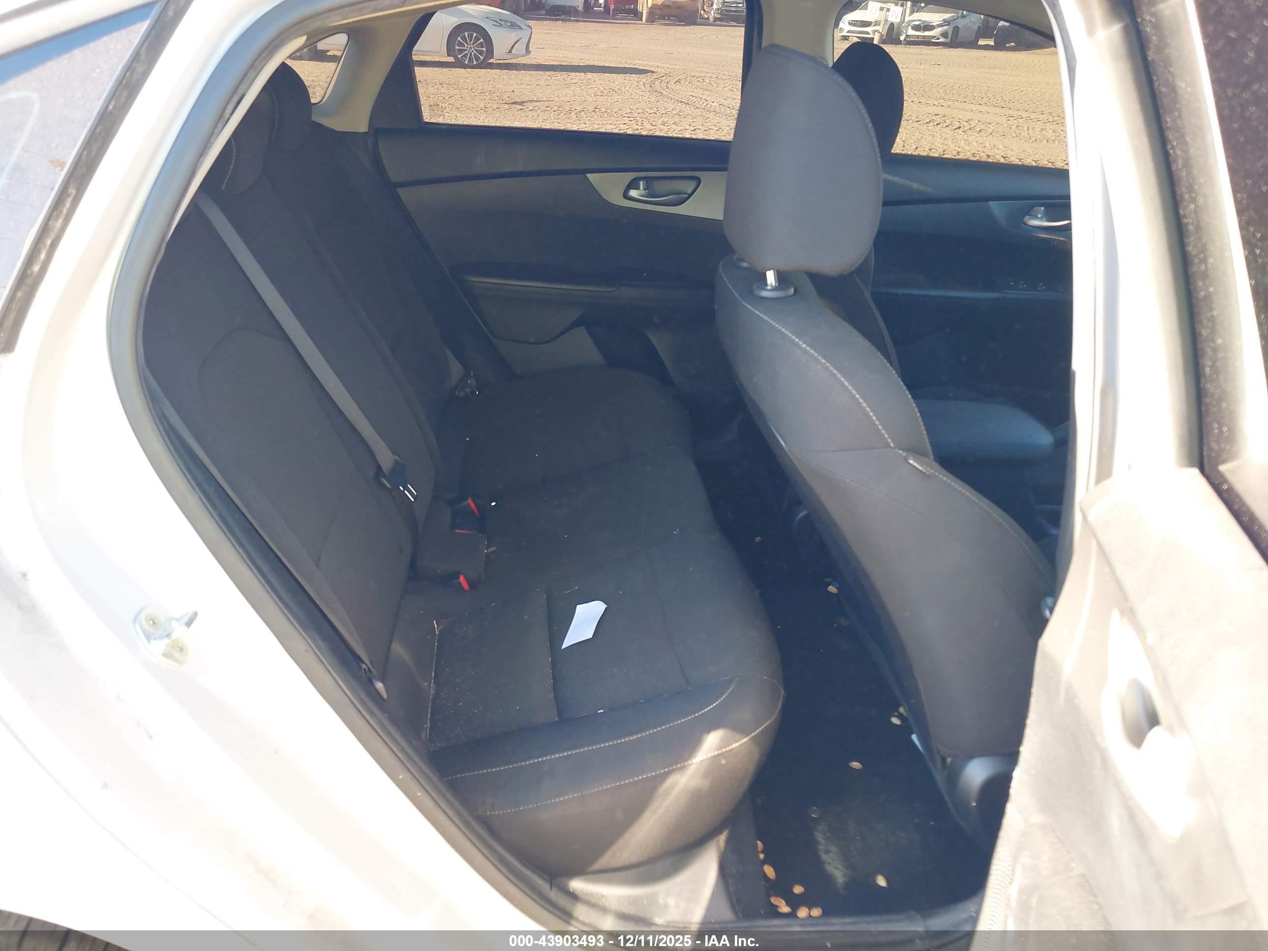 KIA FORTE image 8