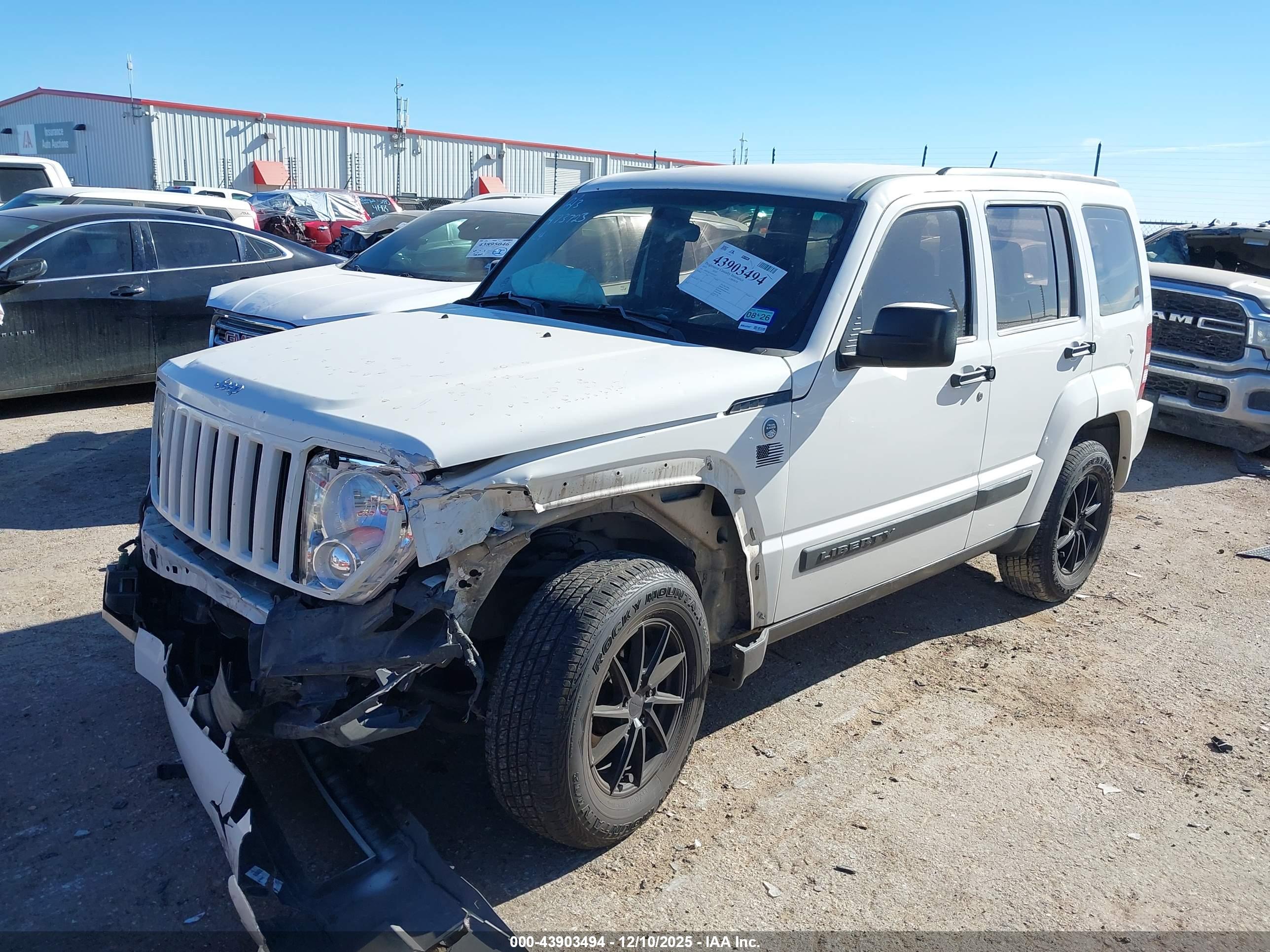 JEEP LIBERTY image 2