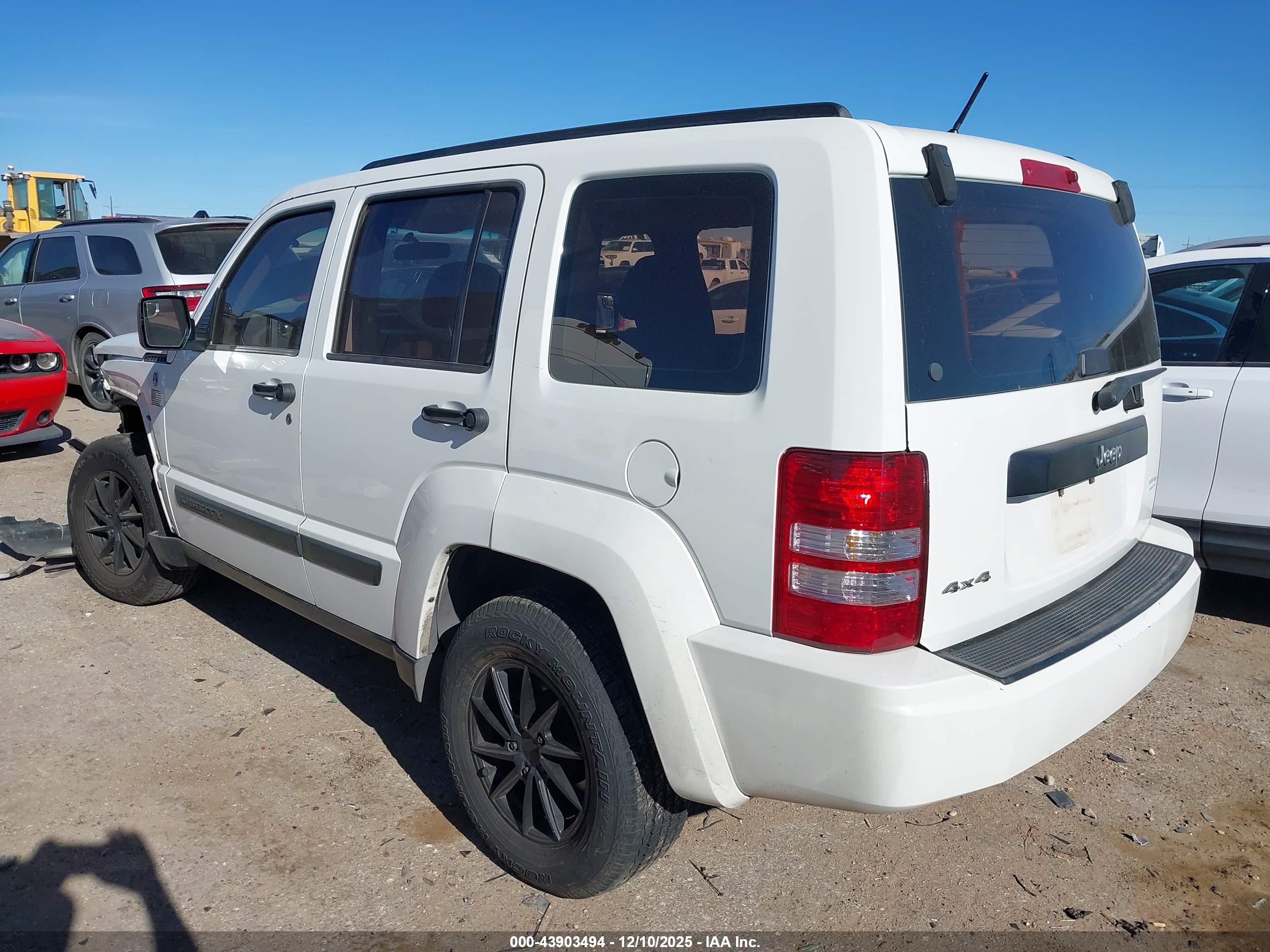 JEEP LIBERTY image 3