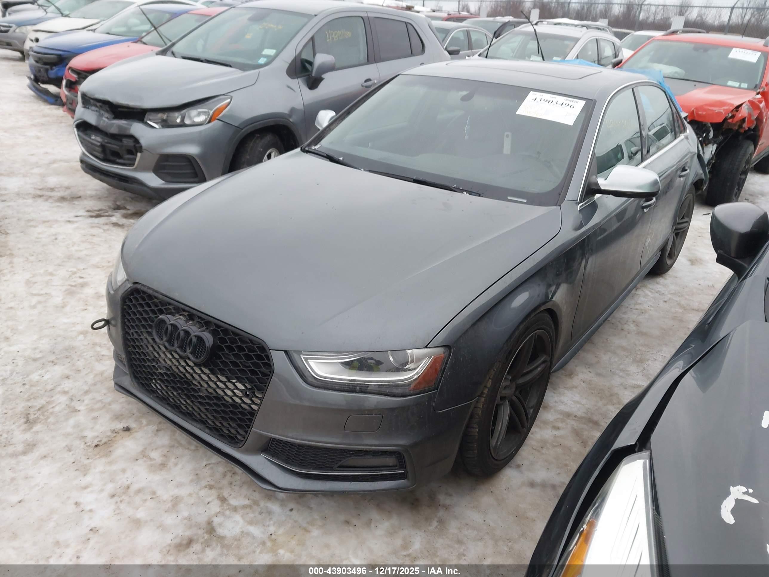 AUDI S4 image 2