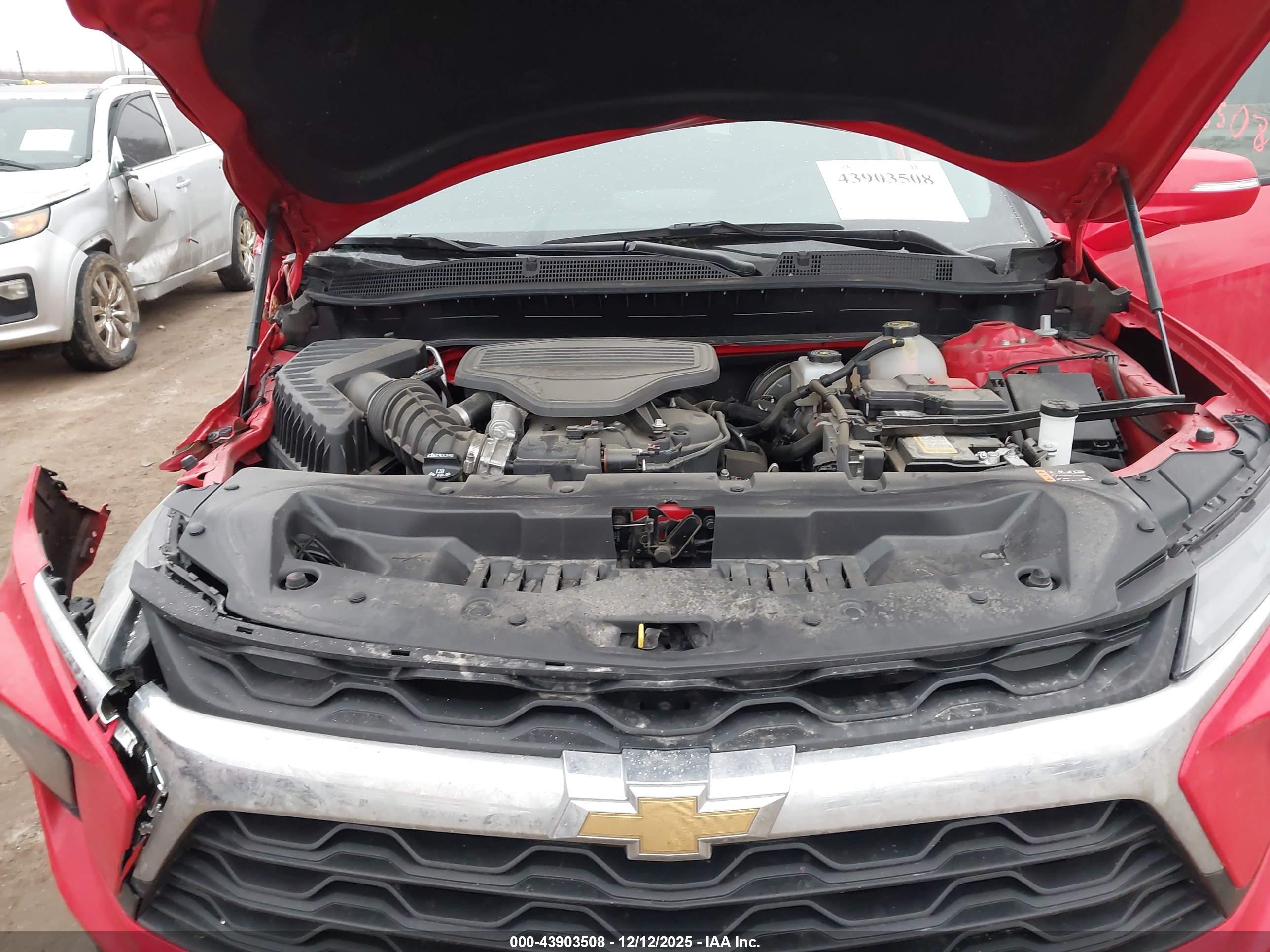 CHEVROLET BLAZER image 10