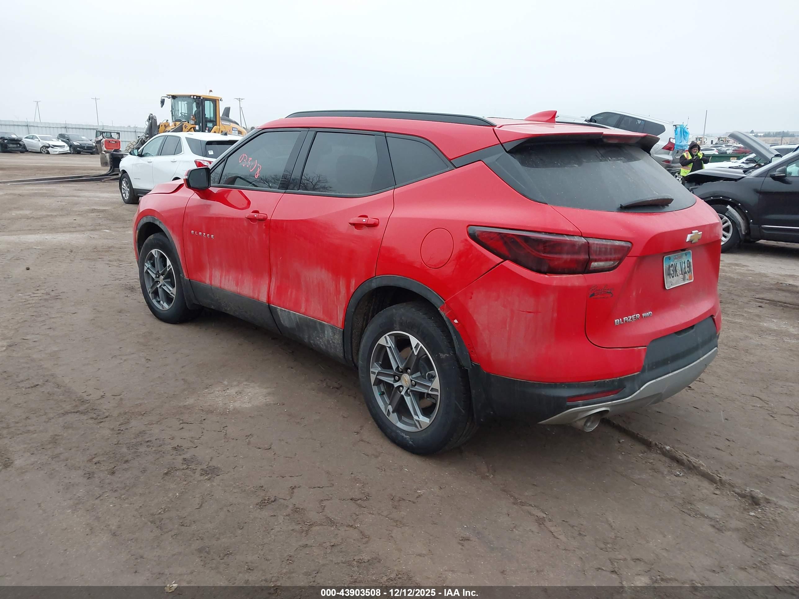 CHEVROLET BLAZER image 3