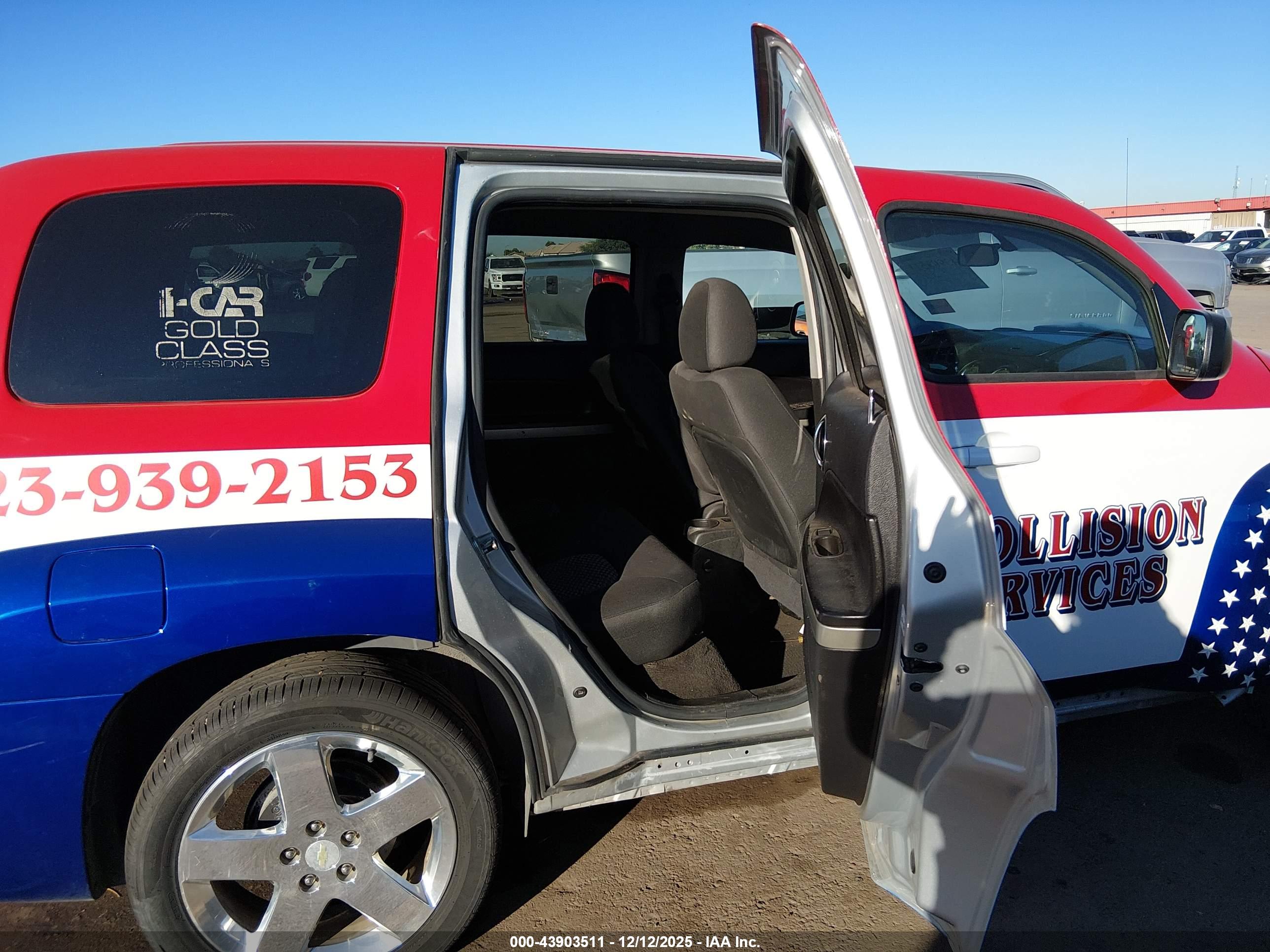 CHEVROLET HHR image 8