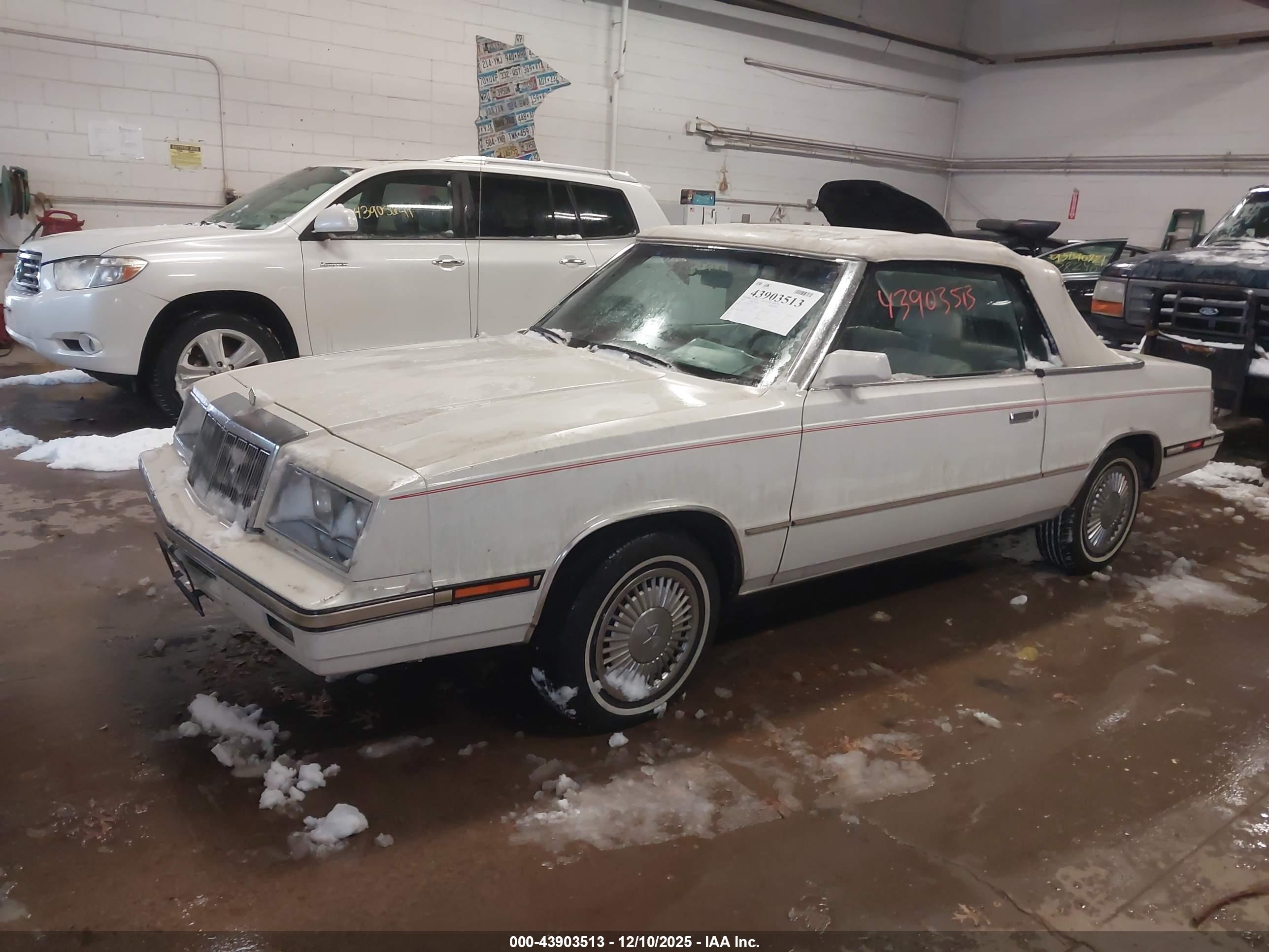 CHRYSLER LEBARON image 2