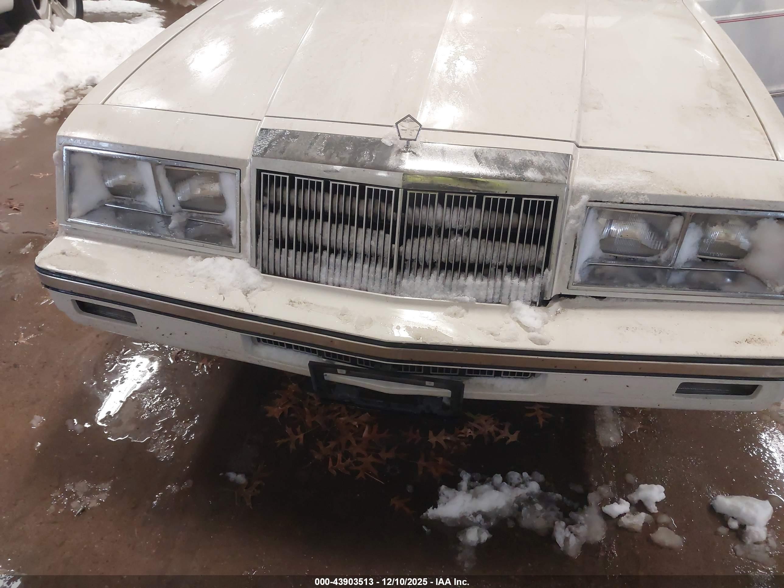 CHRYSLER LEBARON image 6