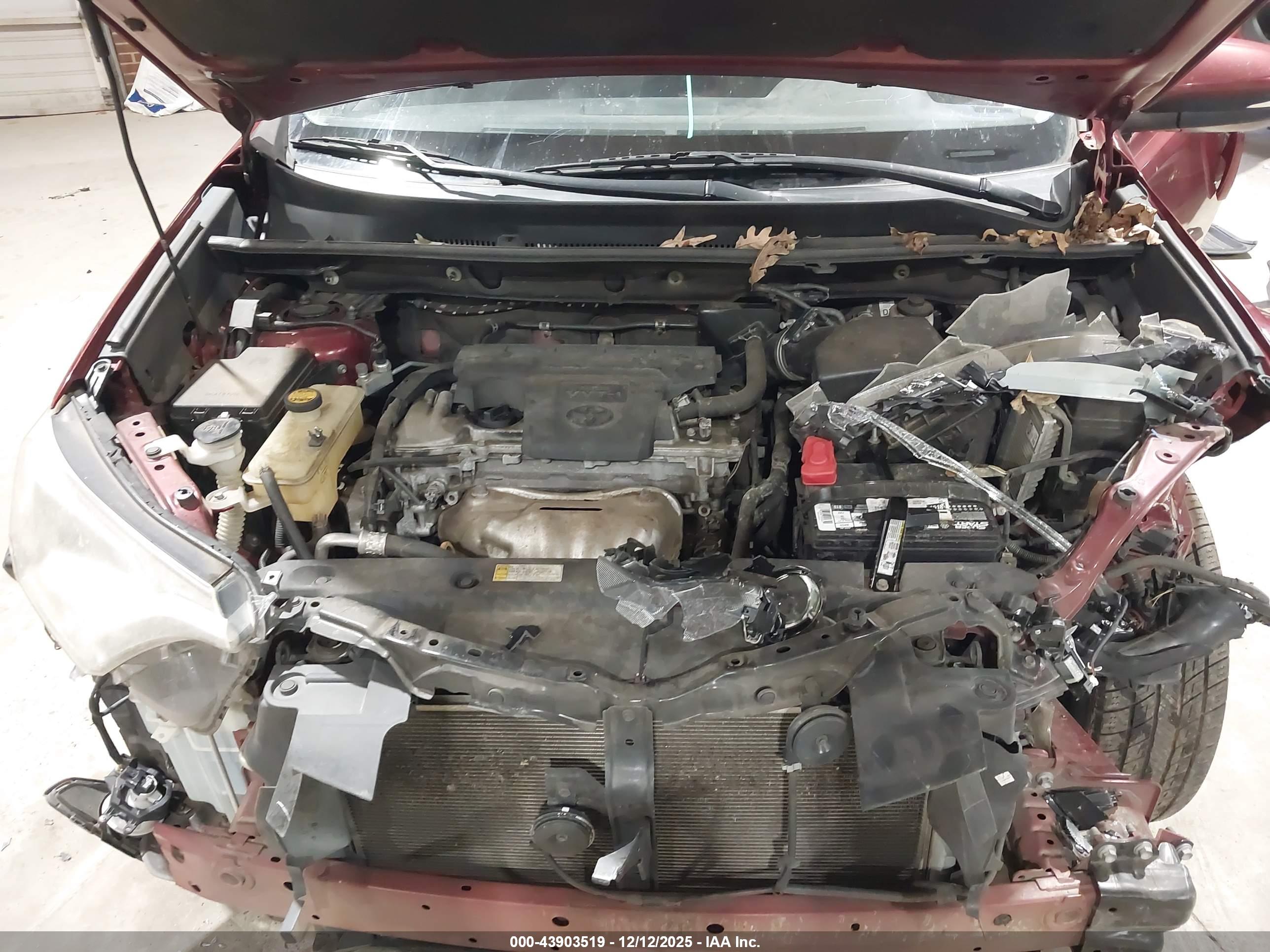 TOYOTA RAV4 image 10