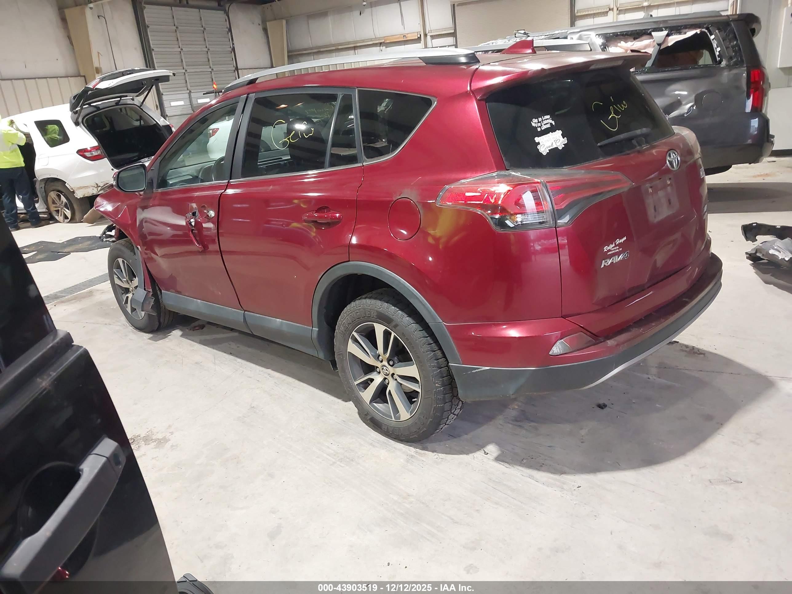 TOYOTA RAV4 image 3