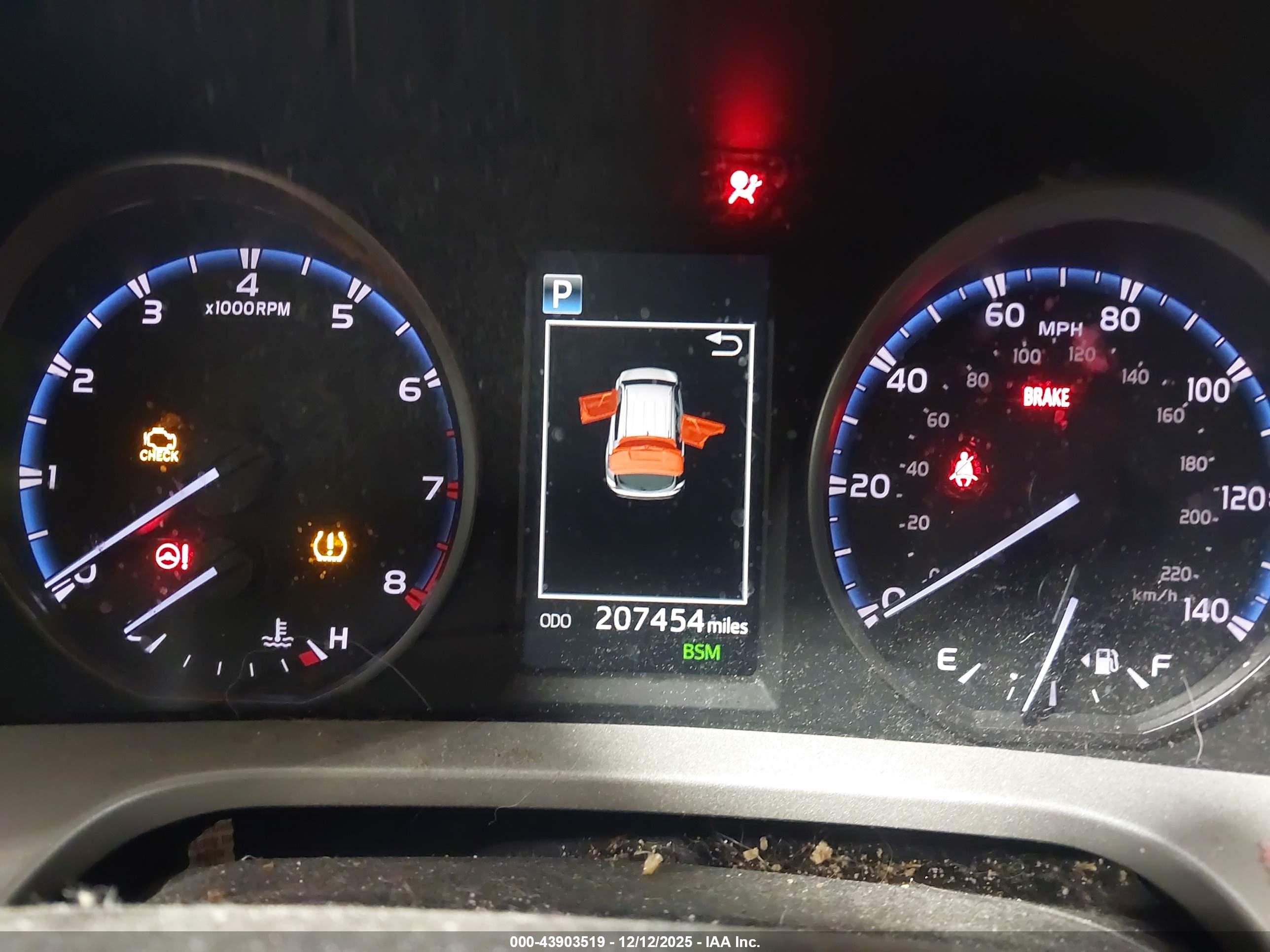 TOYOTA RAV4 image 7