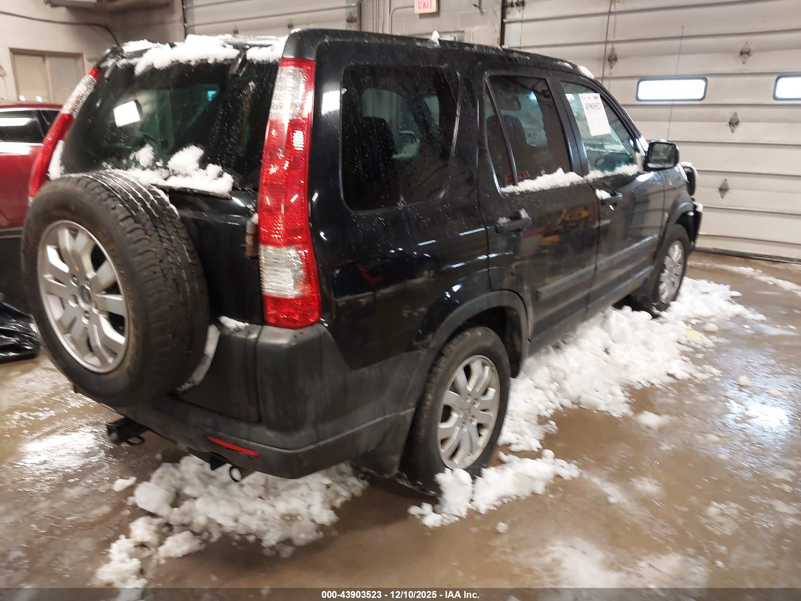 HONDA CR-V image 4