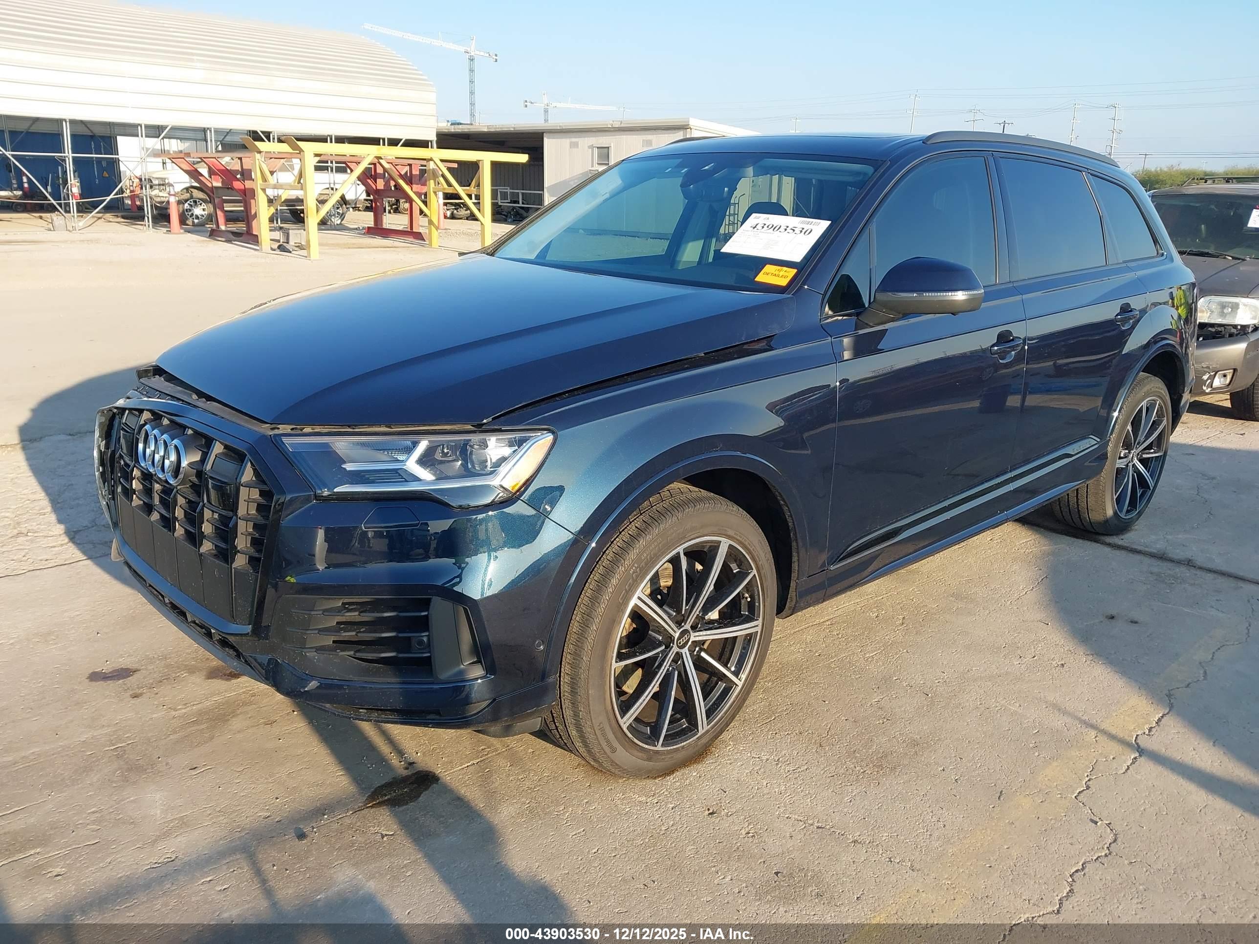 AUDI Q7 image 2