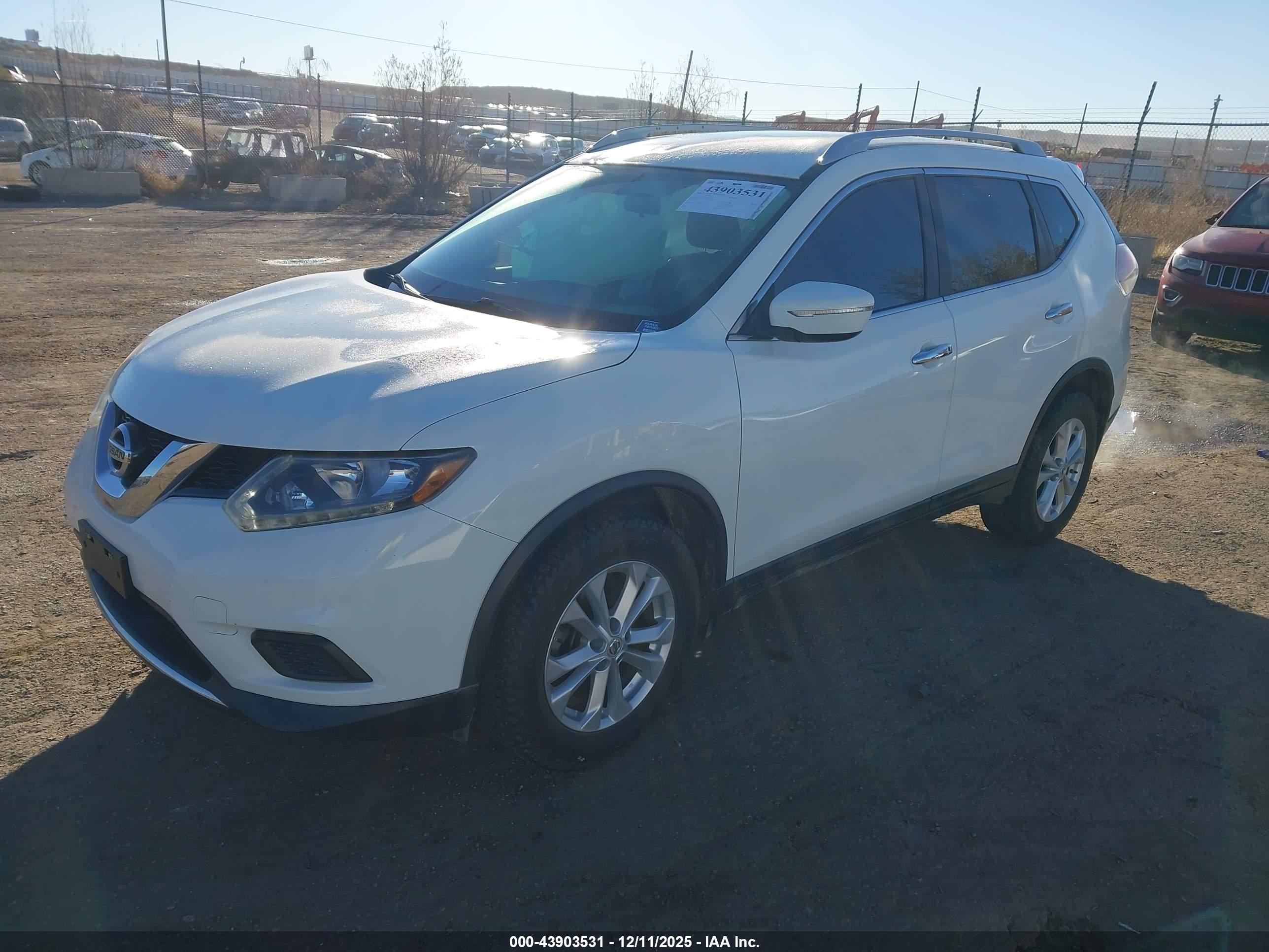 NISSAN ROGUE image 2