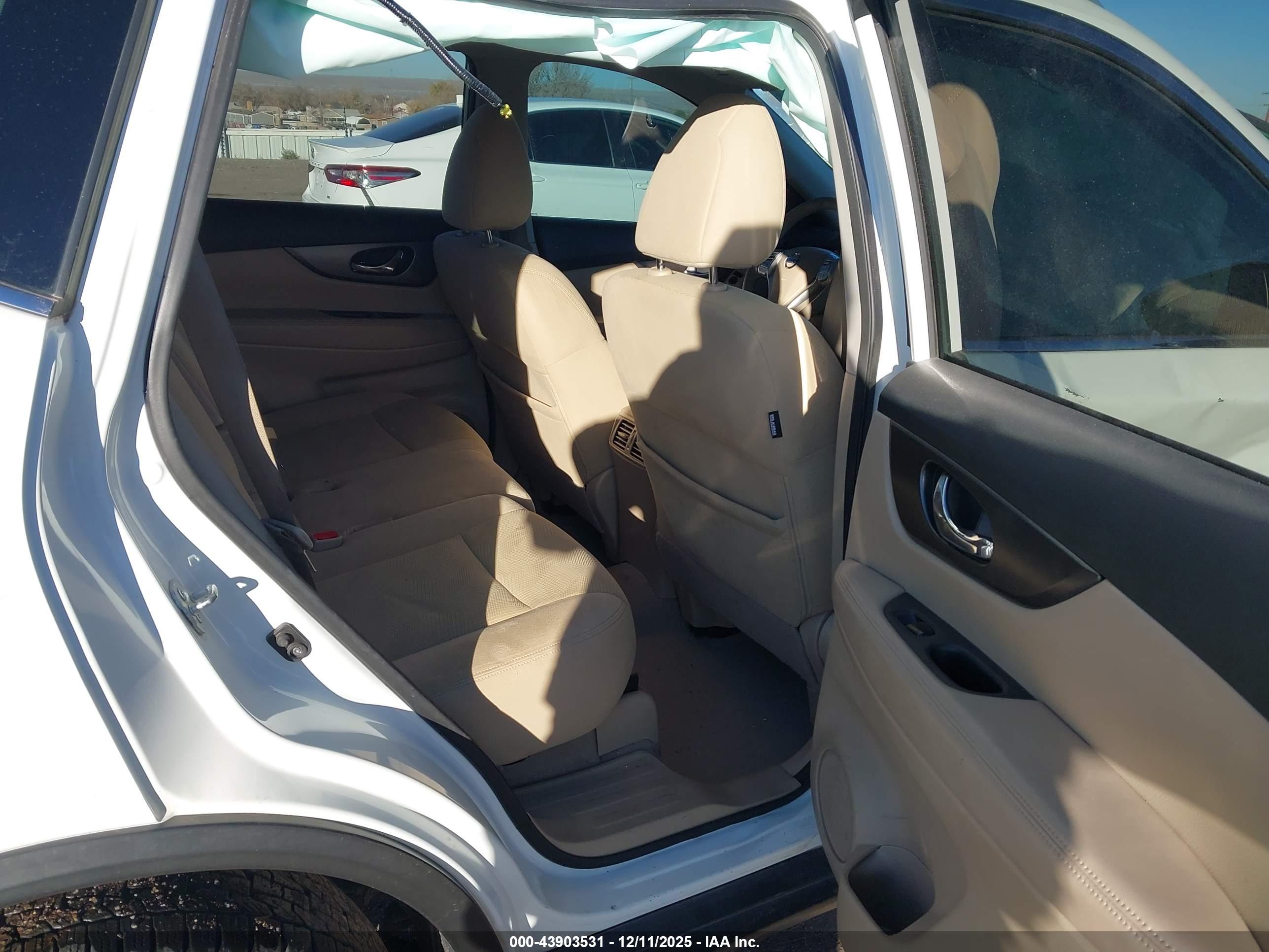 NISSAN ROGUE image 8