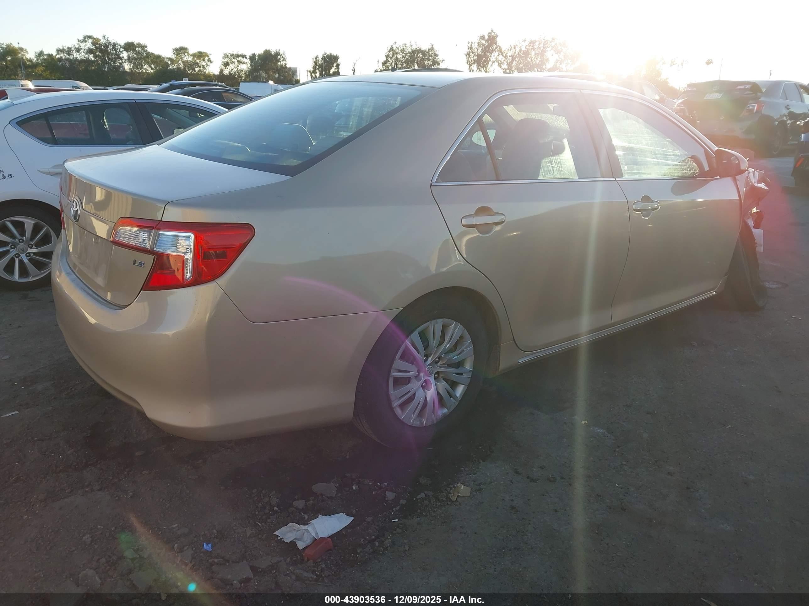TOYOTA CAMRY image 4