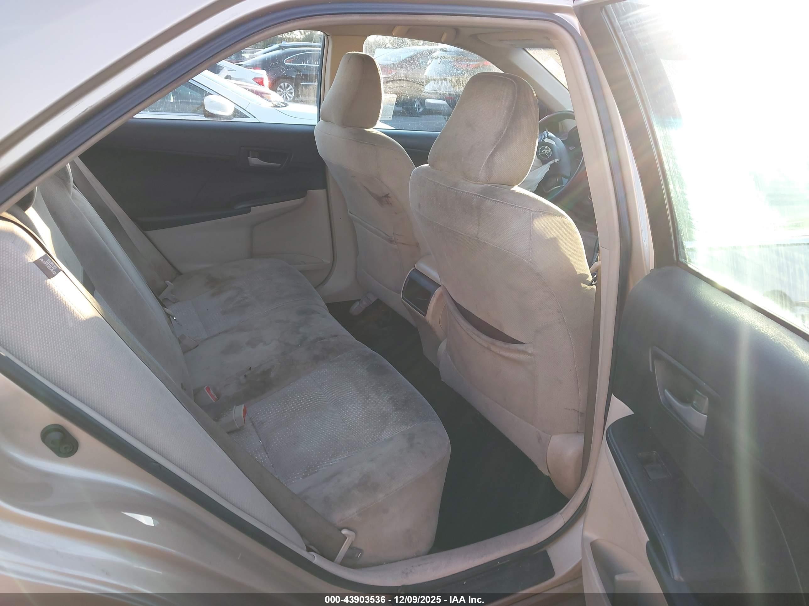 TOYOTA CAMRY image 8