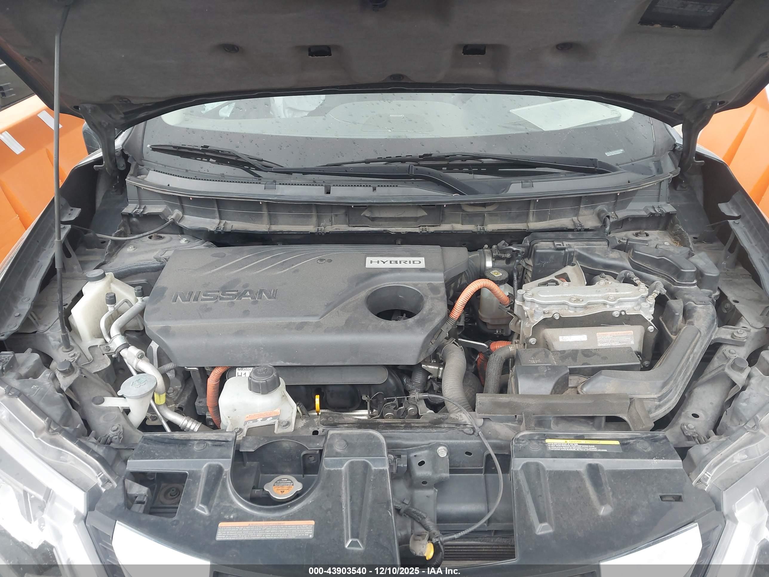 NISSAN ROGUE image 10